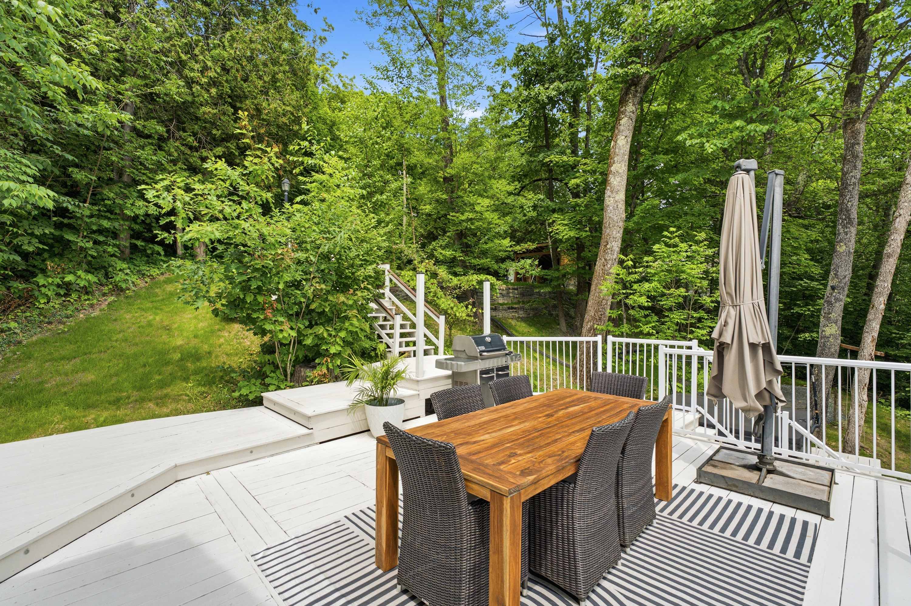 Beautiful Chalet Magog - Picture 23