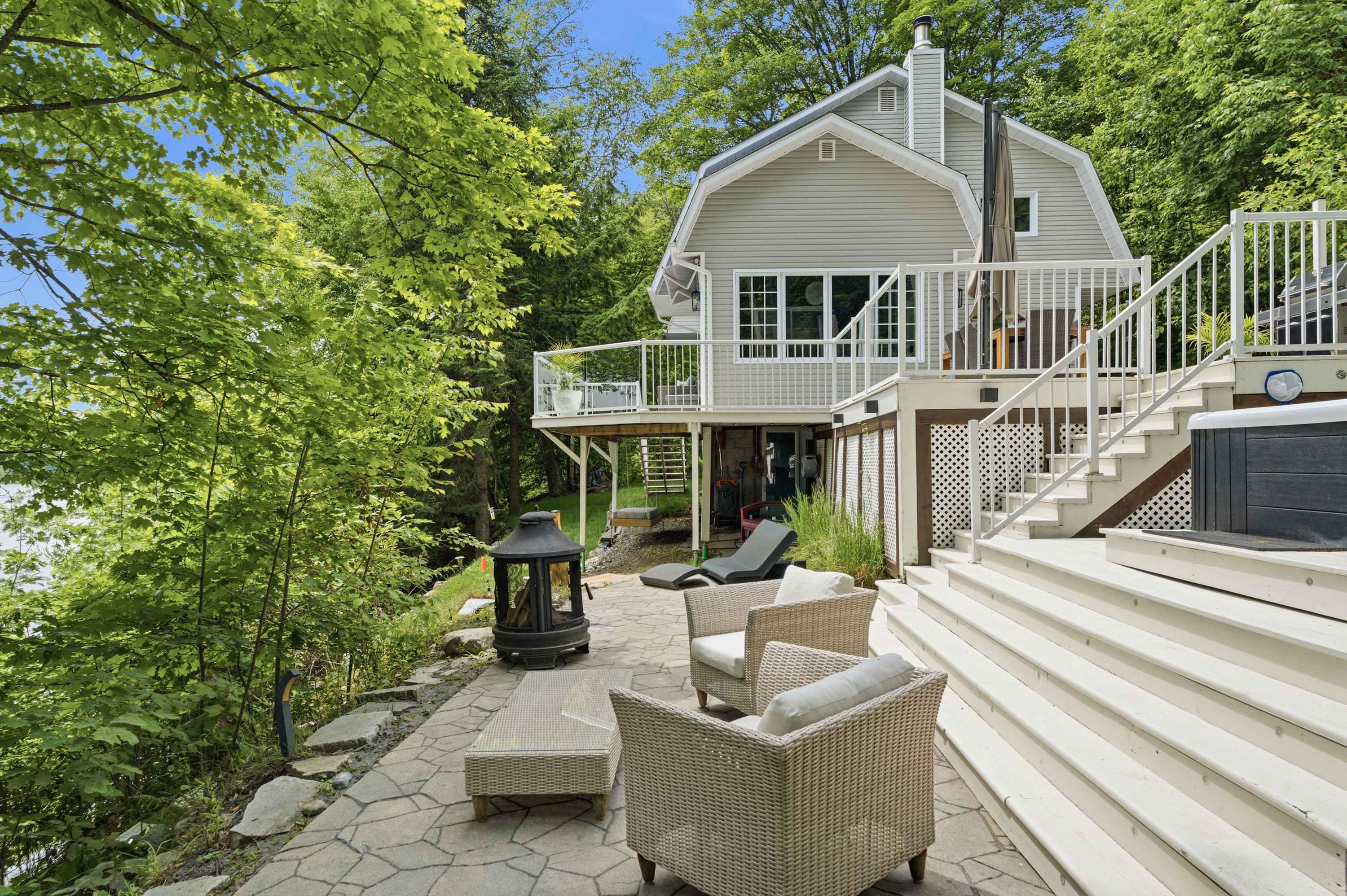 Beautiful Chalet Magog
