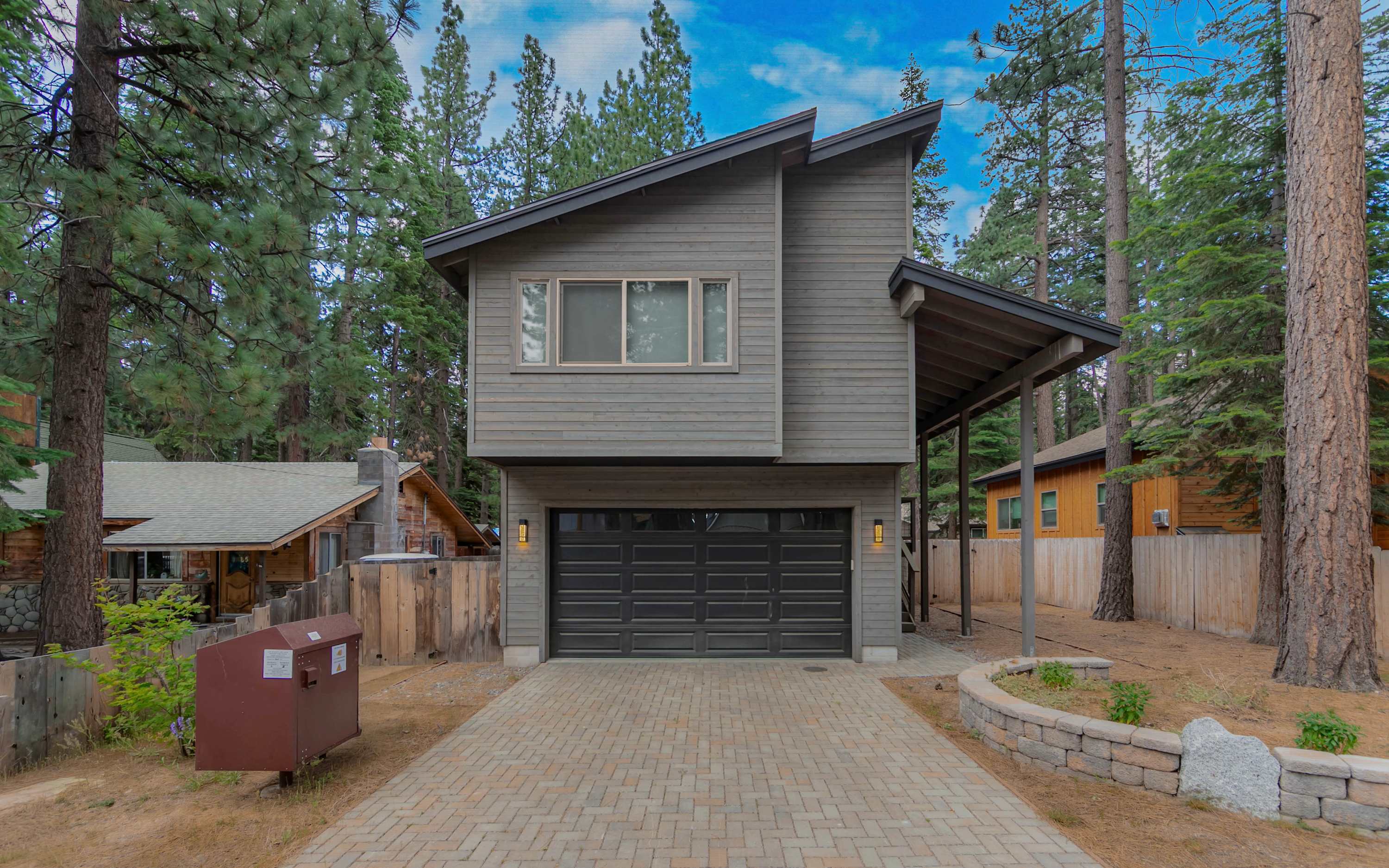 Where the mountains meet home — welcome to Margaret Manor.