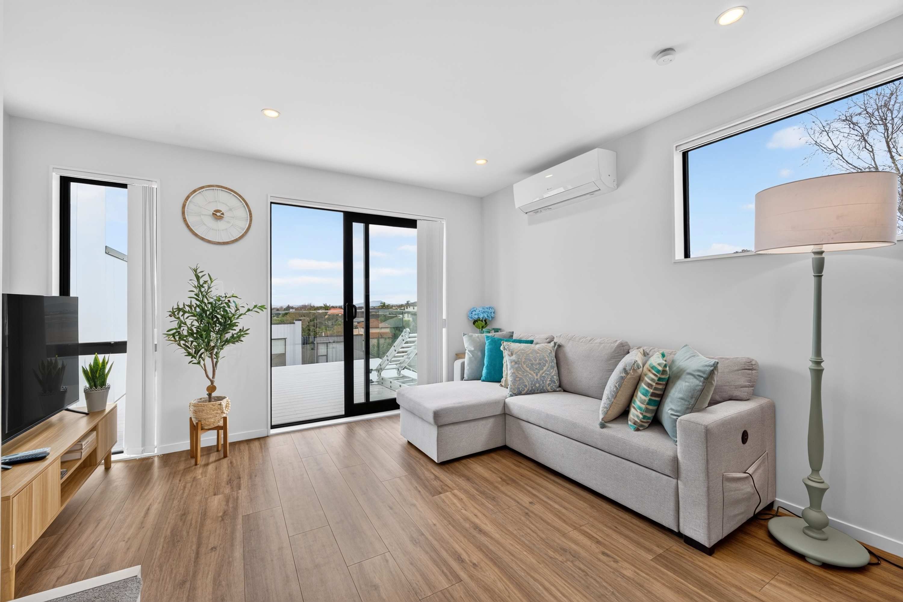 Sunny 3BR Retreat Browns Bay Beach Zodiak Stays