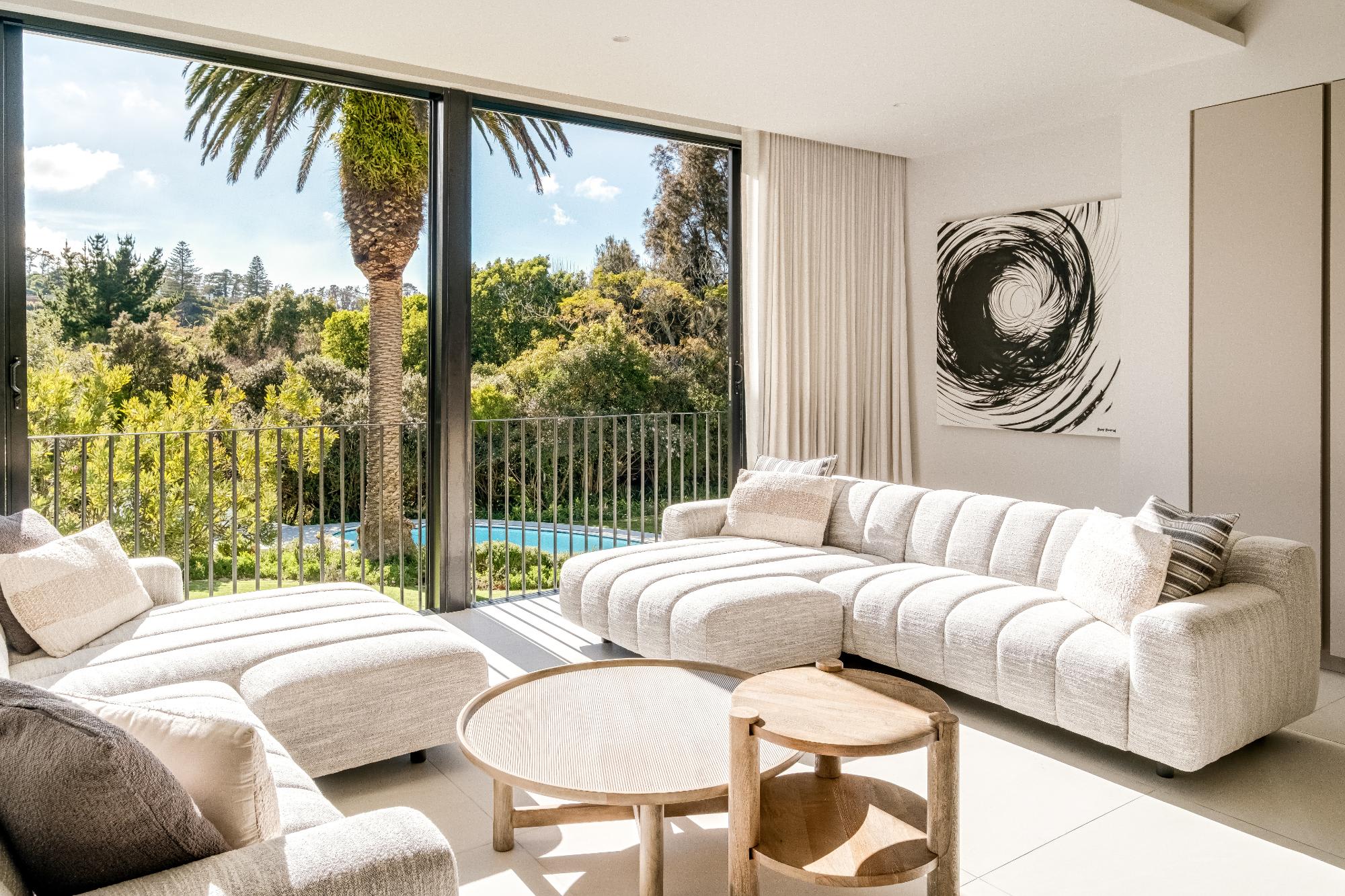 Luxury Constantia 5 Bed with Jacuzzi Villa Linea 6