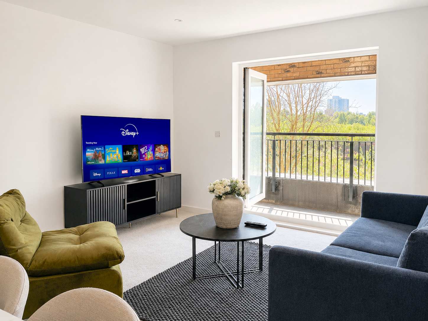 Riverside Corner Duplex with Sun Drenched Balcony Sleeps 6 Monthly...