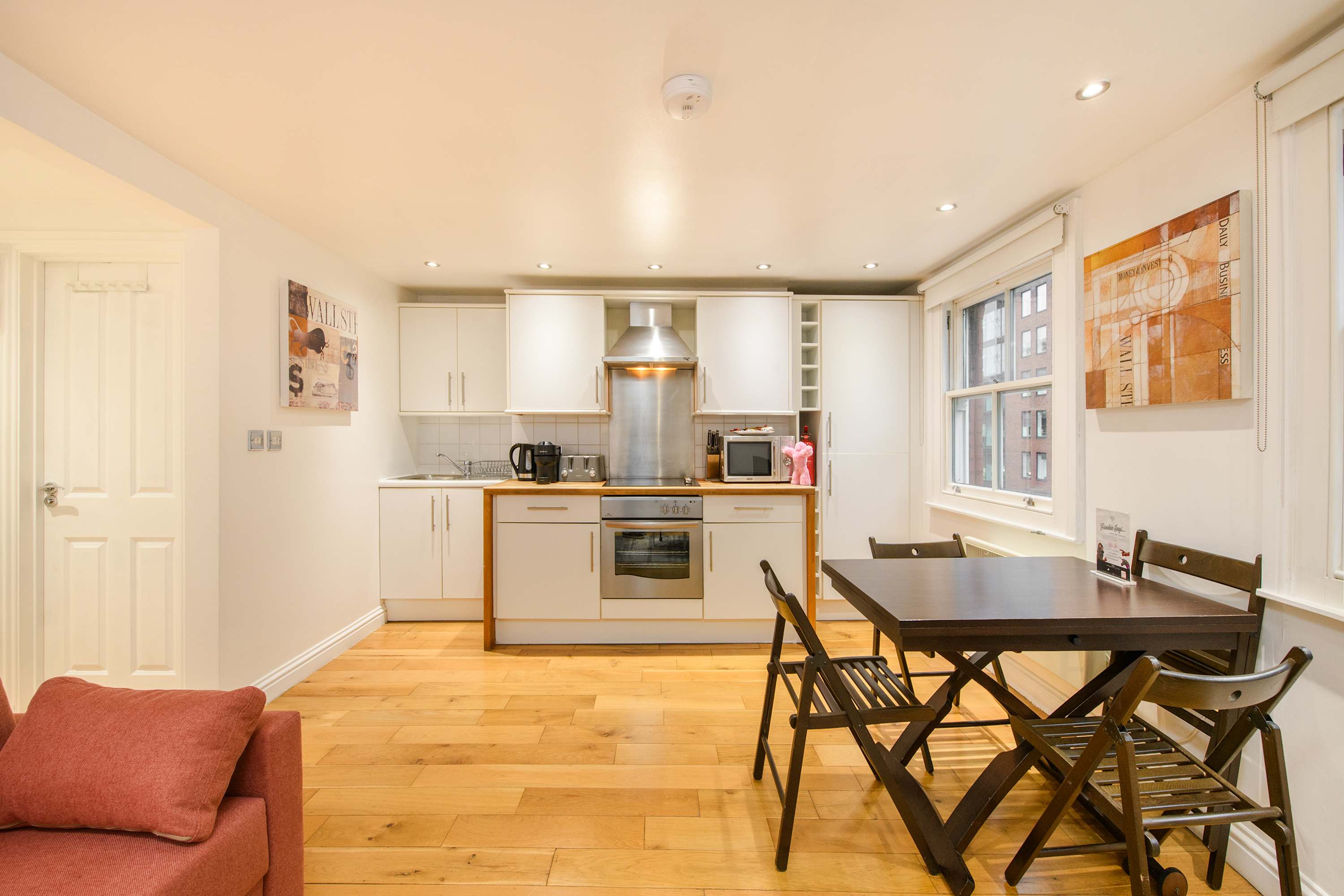 Holborn 1-Bed · West End · Sleeps 3 in Theobalds Road, C WC1X - Property image 12 - VivreStays