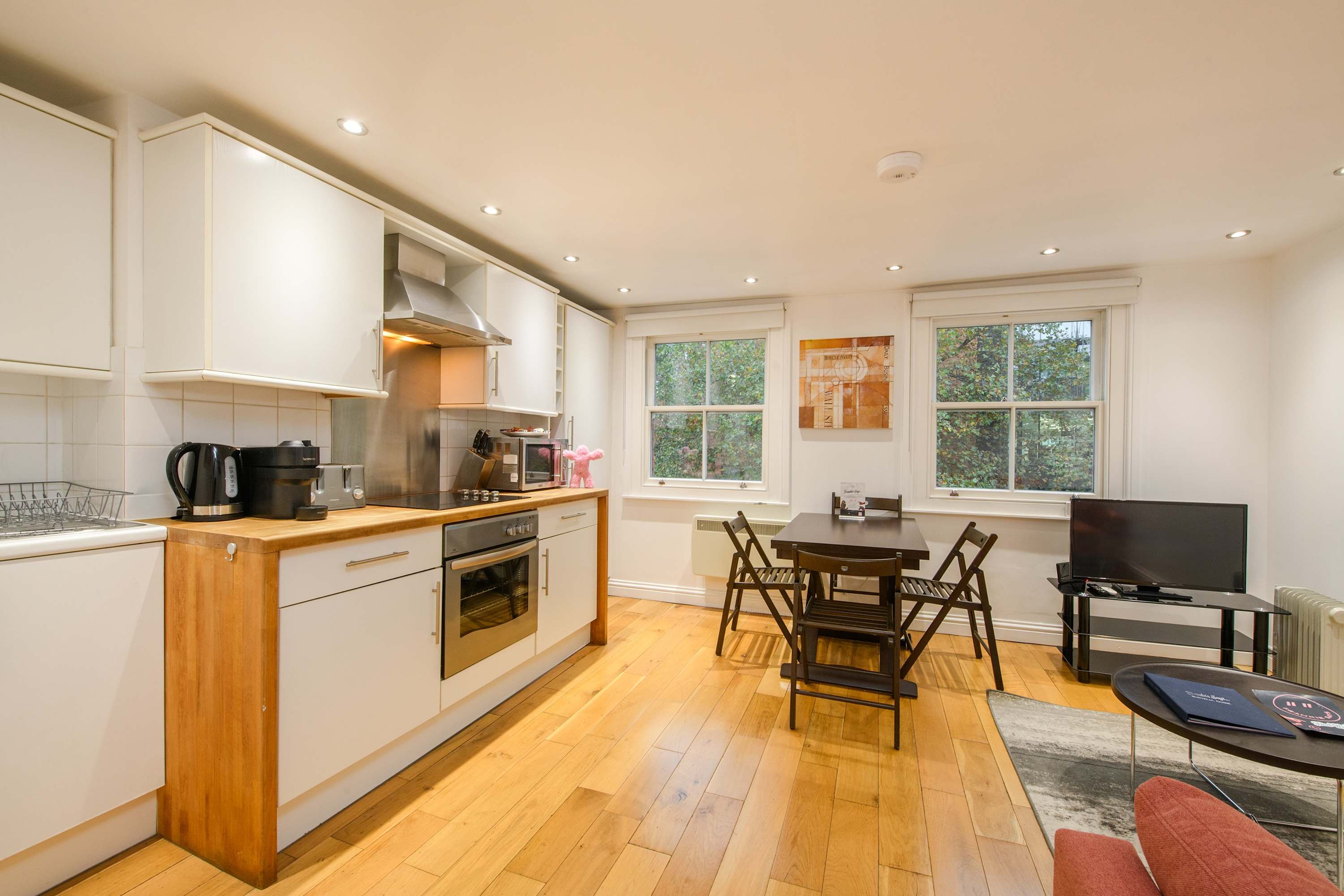 Holborn 1-Bed · West End · Sleeps 3 in Theobalds Road, C WC1X - Property image 11 - VivreStays