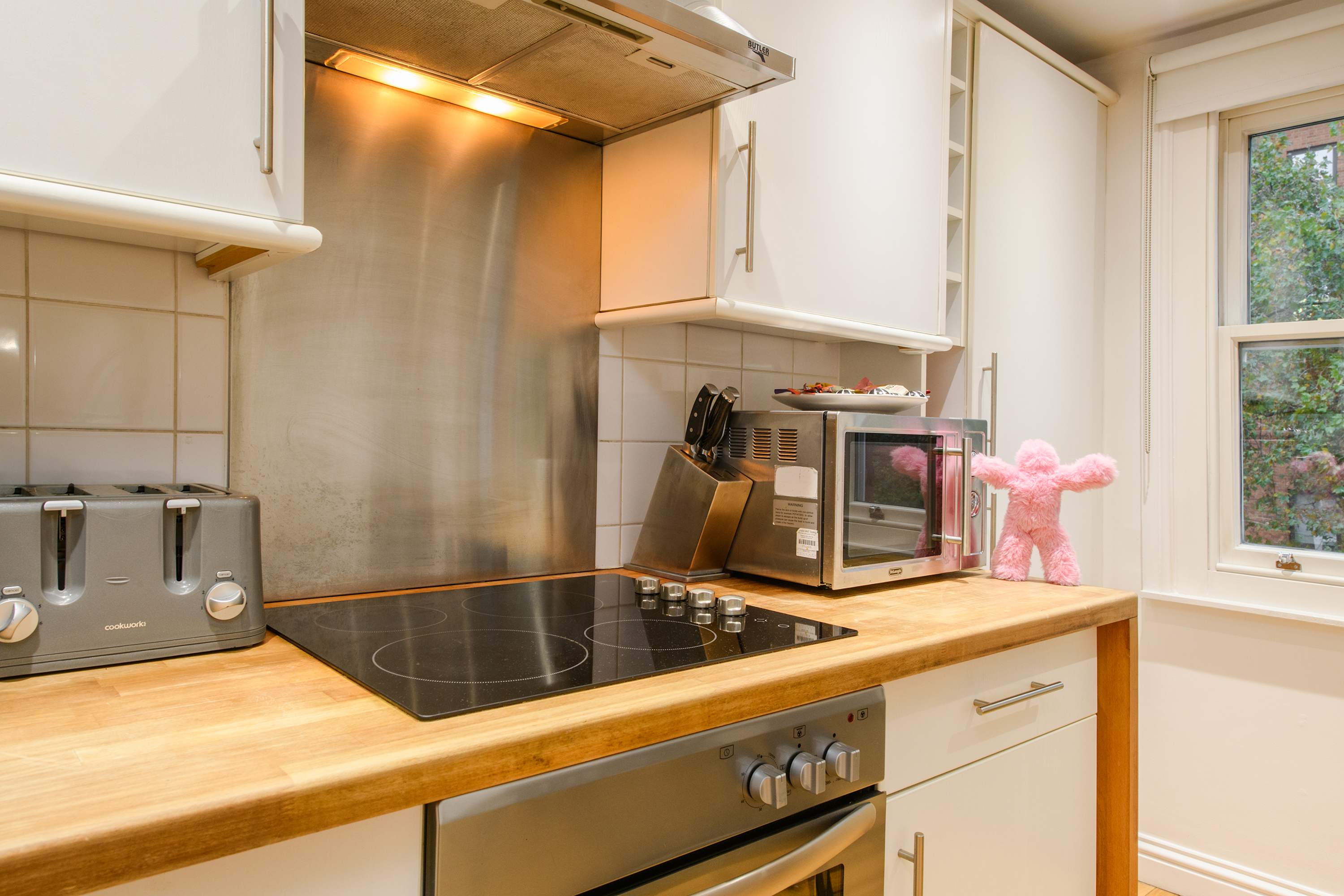 Holborn 1-Bed · West End · Sleeps 3 in Theobalds Road, C WC1X - Property image 13 - VivreStays