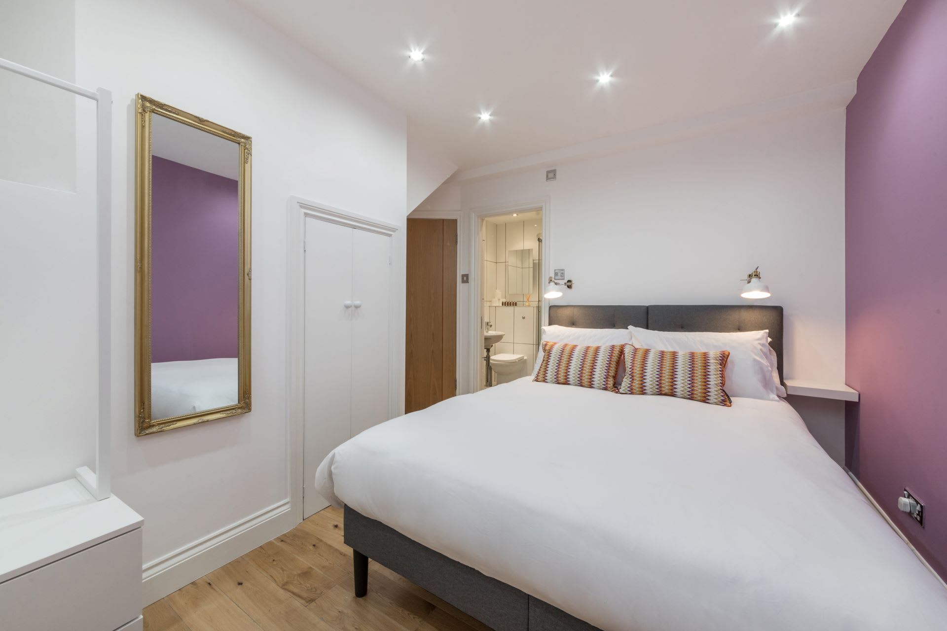 Fitzrovia Duplex · 2-Bed · Private Patio Garden in Warren Street, 31 W1T - Property image 4 - VivreStays