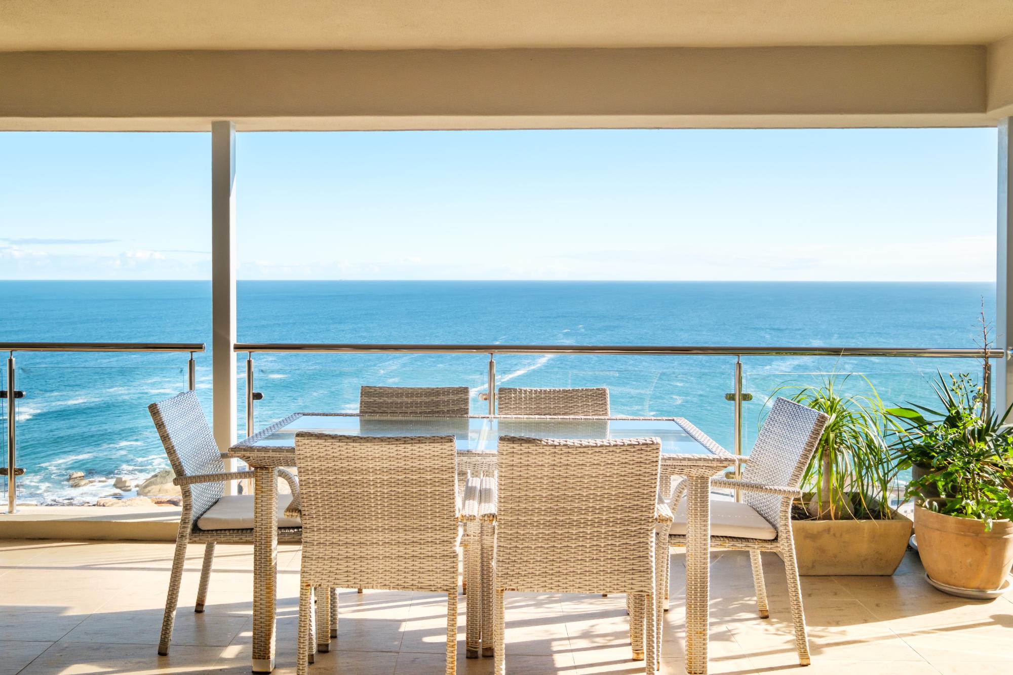 Llanduno Ocean View 3 Bed Apartment Portofino