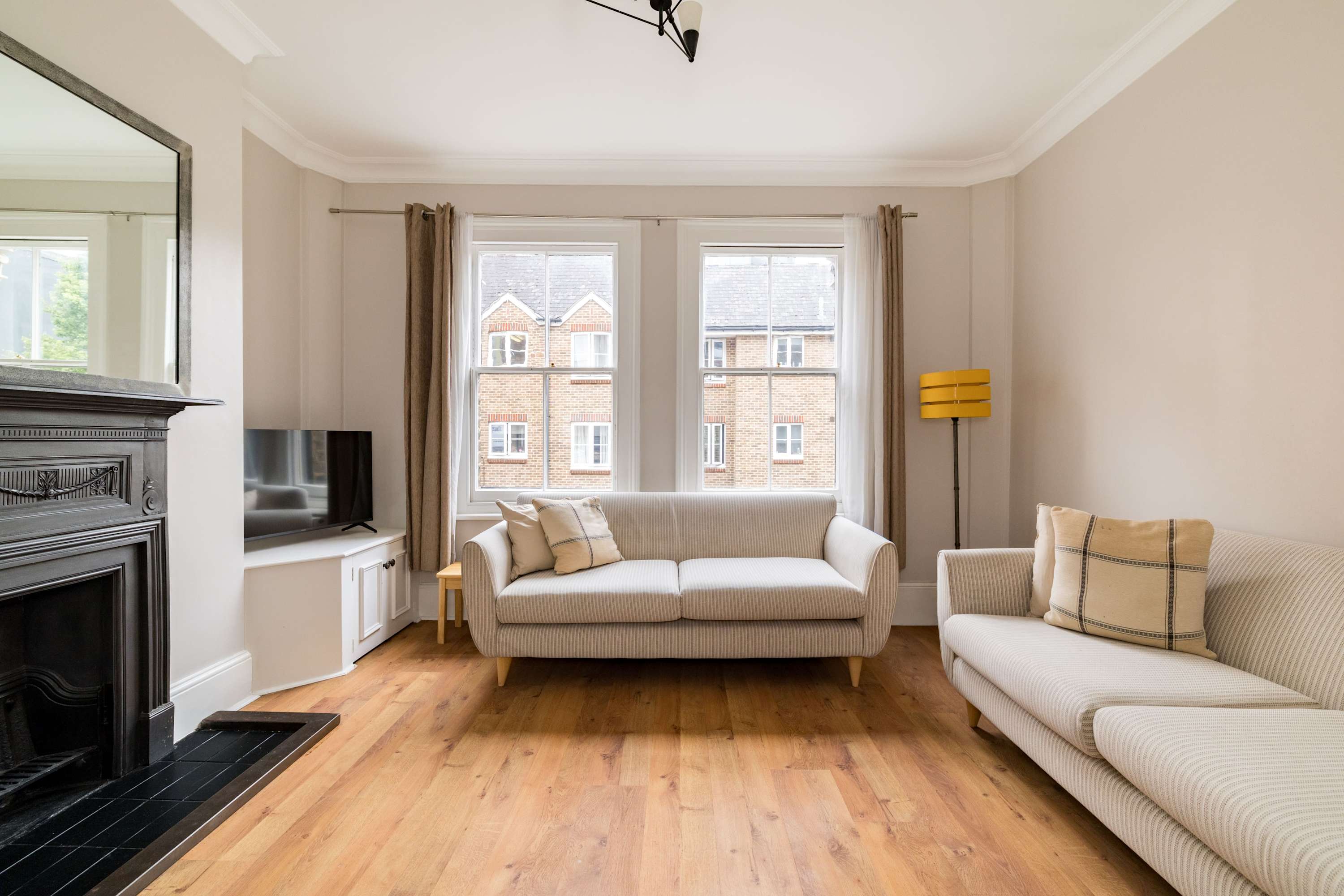 Brick & Beam on Tabard serviced apartment - London - VivreStays