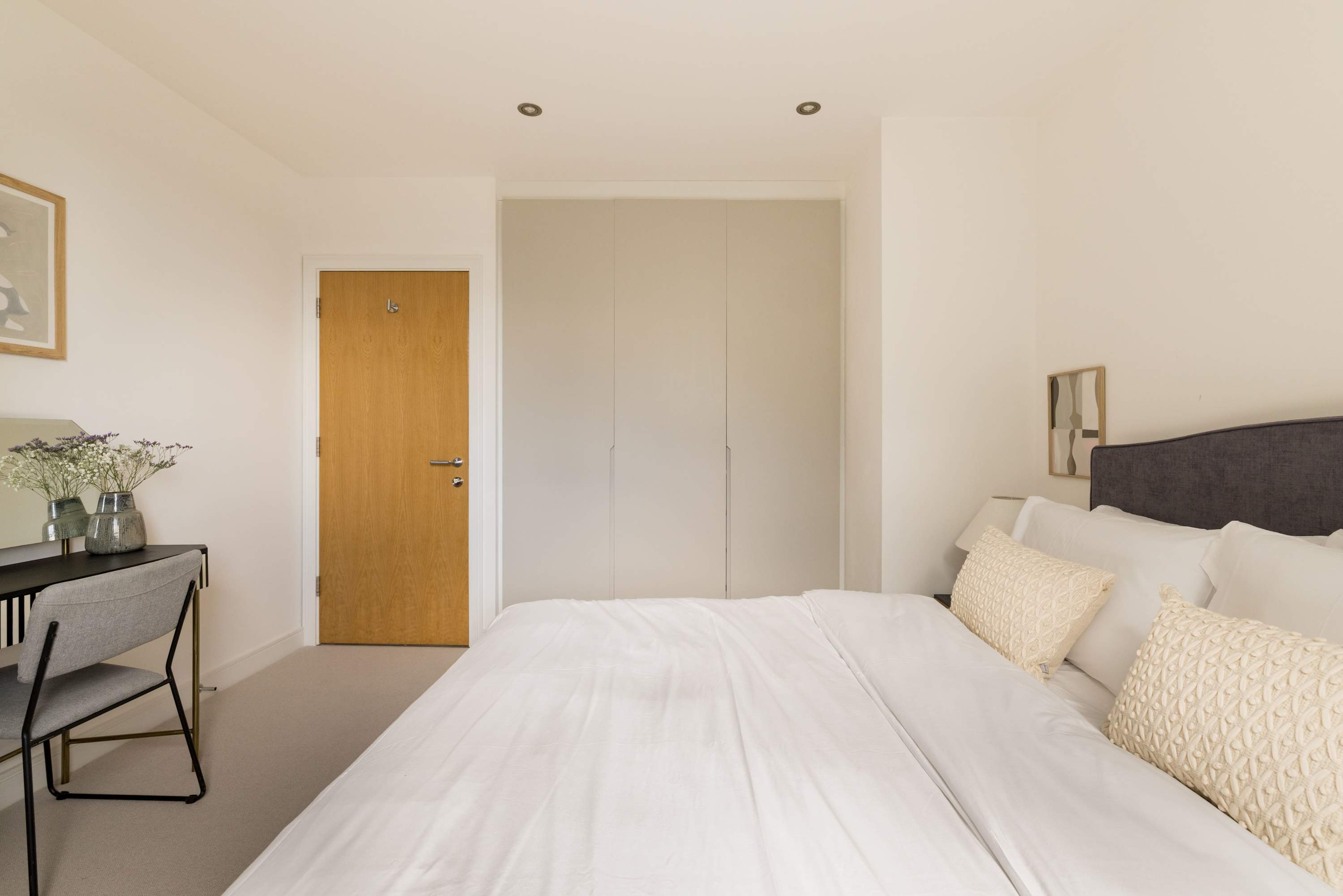 View Terrace Light in the Vale in Flat 15, Elgin Avenue 12 W9 3QP Terrace Light in the Vale in Flat 15, Elgin Avenue 12 W9 3QP - Property image 23 - VivreStays