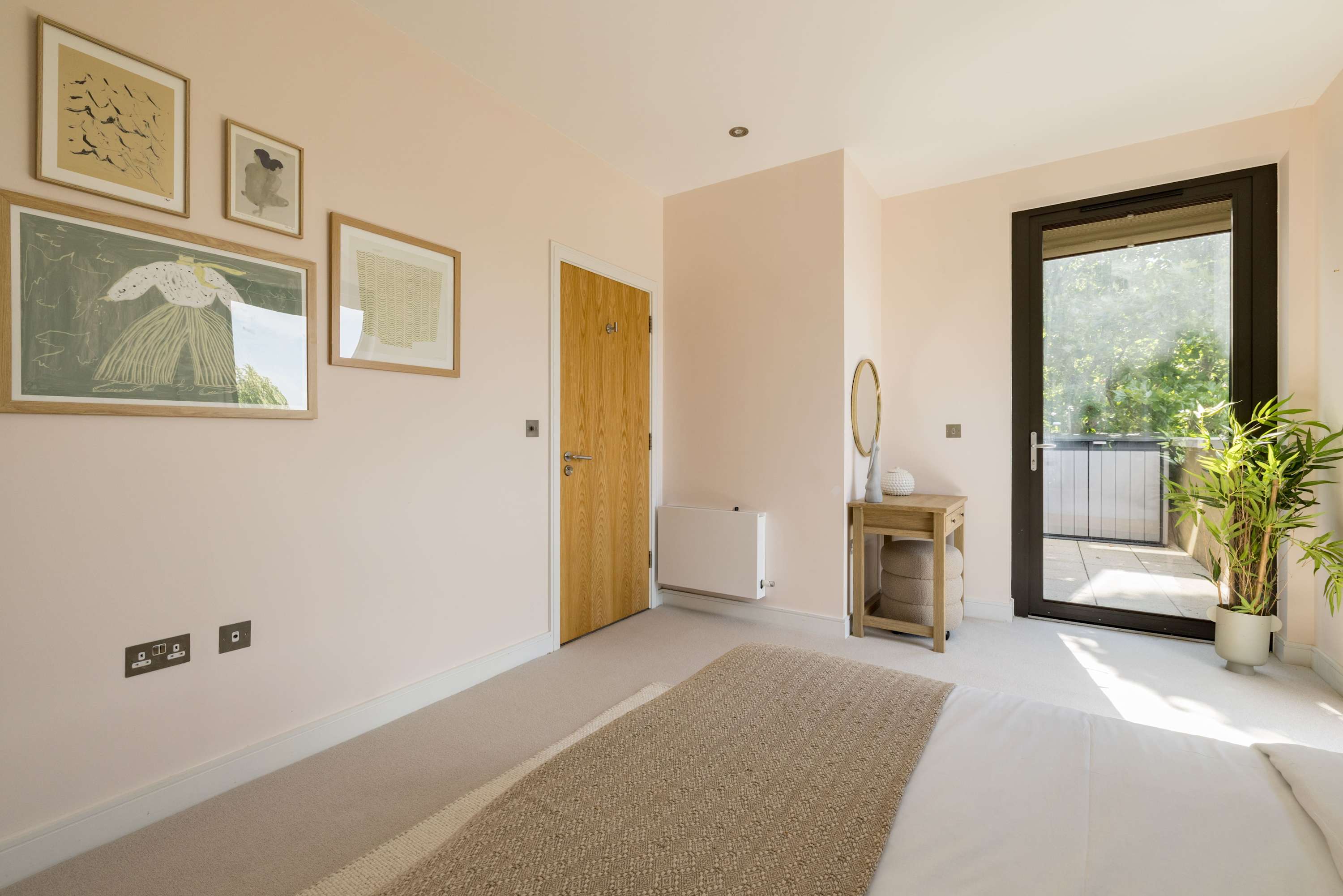 View Terrace Light in the Vale in Flat 15, Elgin Avenue 12 W9 3QP Terrace Light in the Vale in Flat 15, Elgin Avenue 12 W9 3QP - Property image 12 - VivreStays