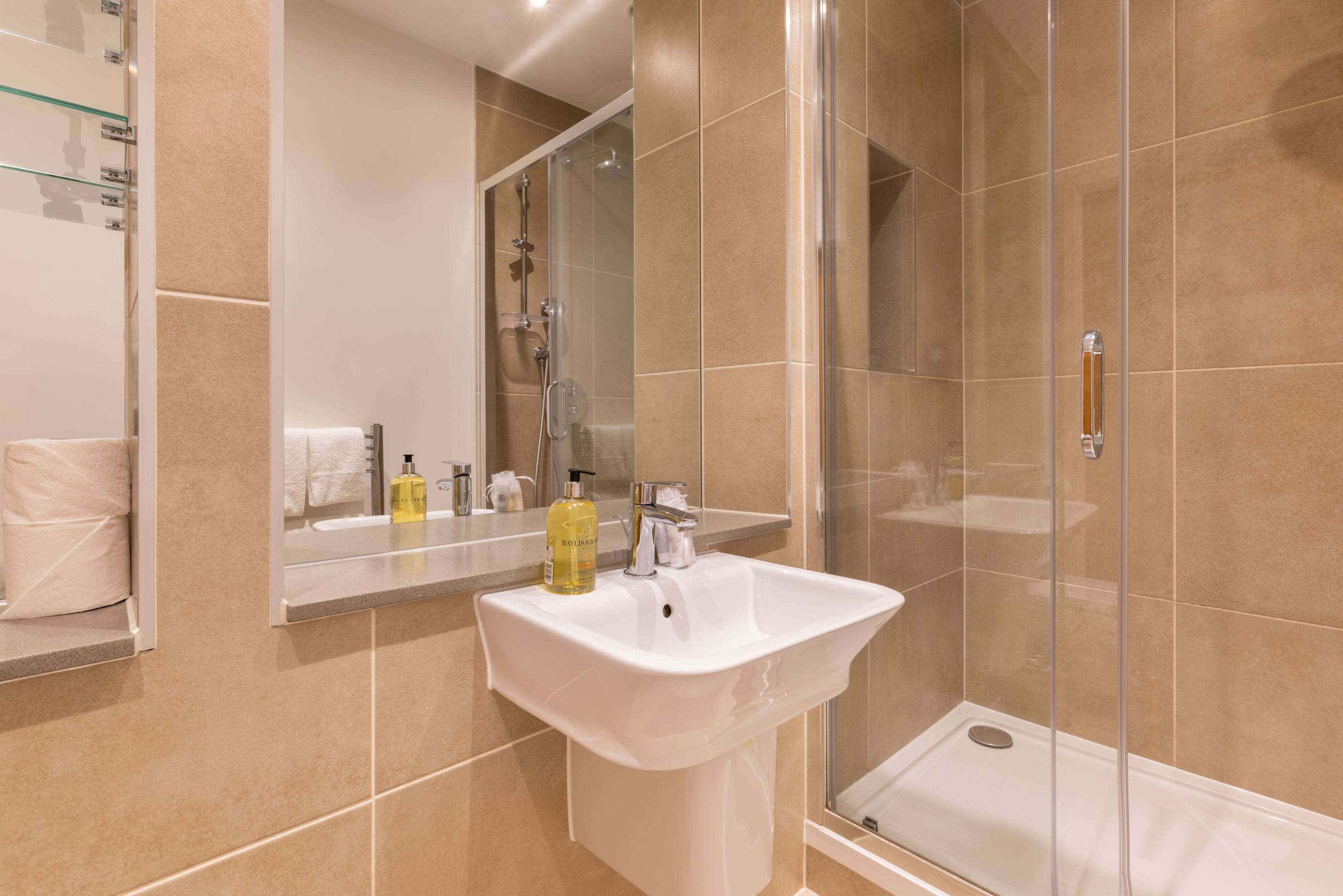 View Terrace Light in the Vale in Flat 15, Elgin Avenue 12 W9 3QP Terrace Light in the Vale in Flat 15, Elgin Avenue 12 W9 3QP - Property image 25 - VivreStays