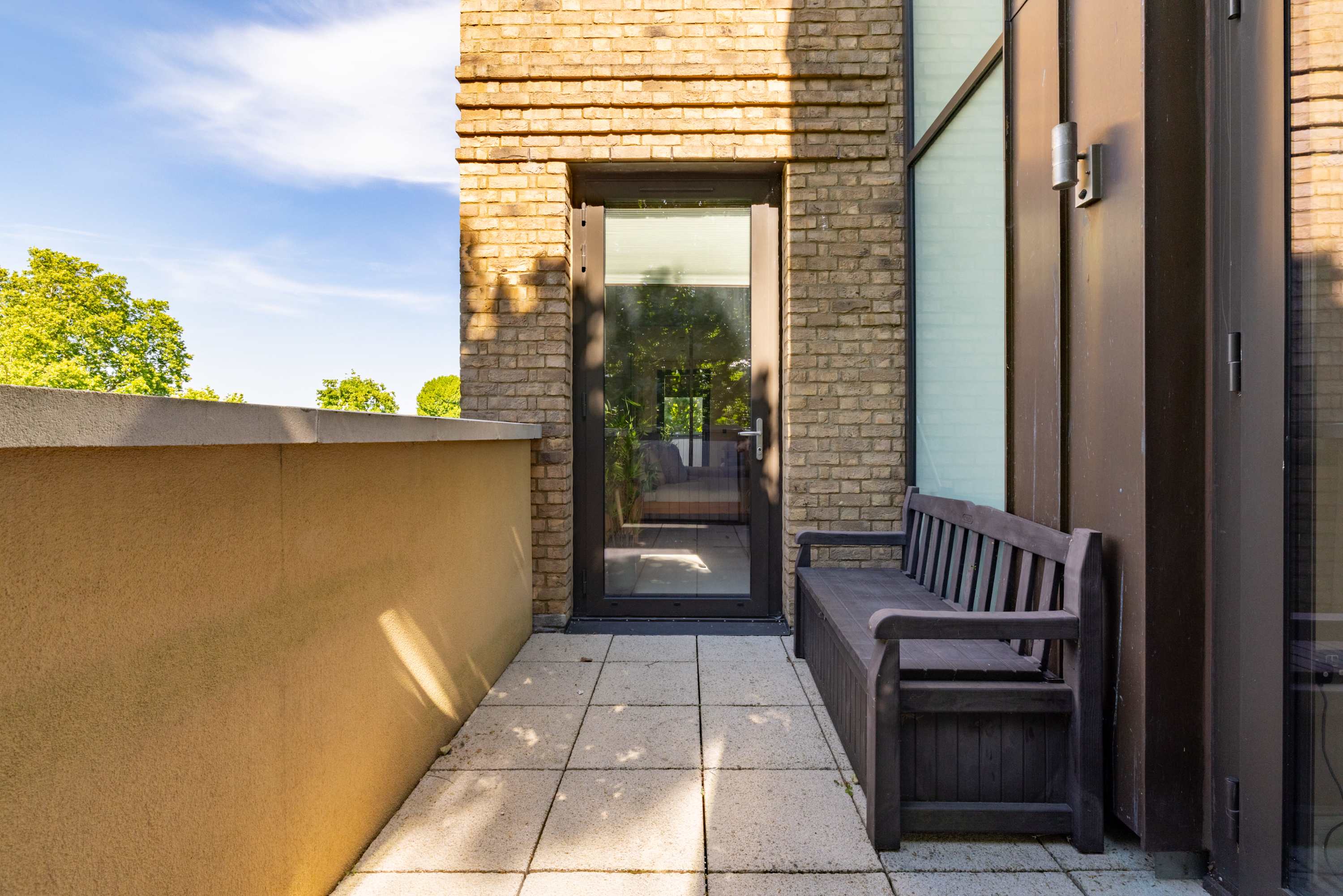 View Terrace Light in the Vale in Flat 15, Elgin Avenue 12 W9 3QP Terrace Light in the Vale in Flat 15, Elgin Avenue 12 W9 3QP - Property image 31 - VivreStays