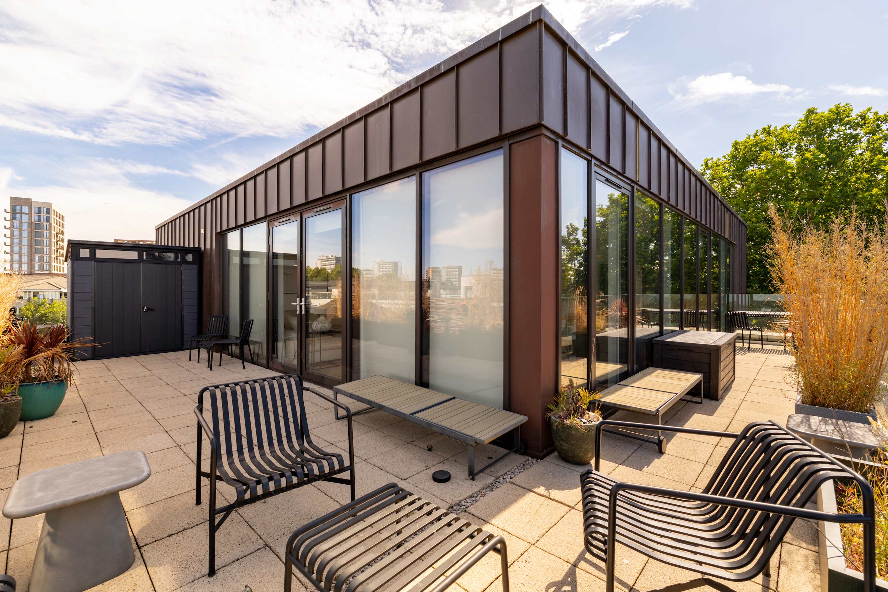 View Terrace Light in the Vale in Flat 15, Elgin Avenue 12 W9 3QP Terrace Light in the Vale in Flat 15, Elgin Avenue 12 W9 3QP - Property image 28 - VivreStays