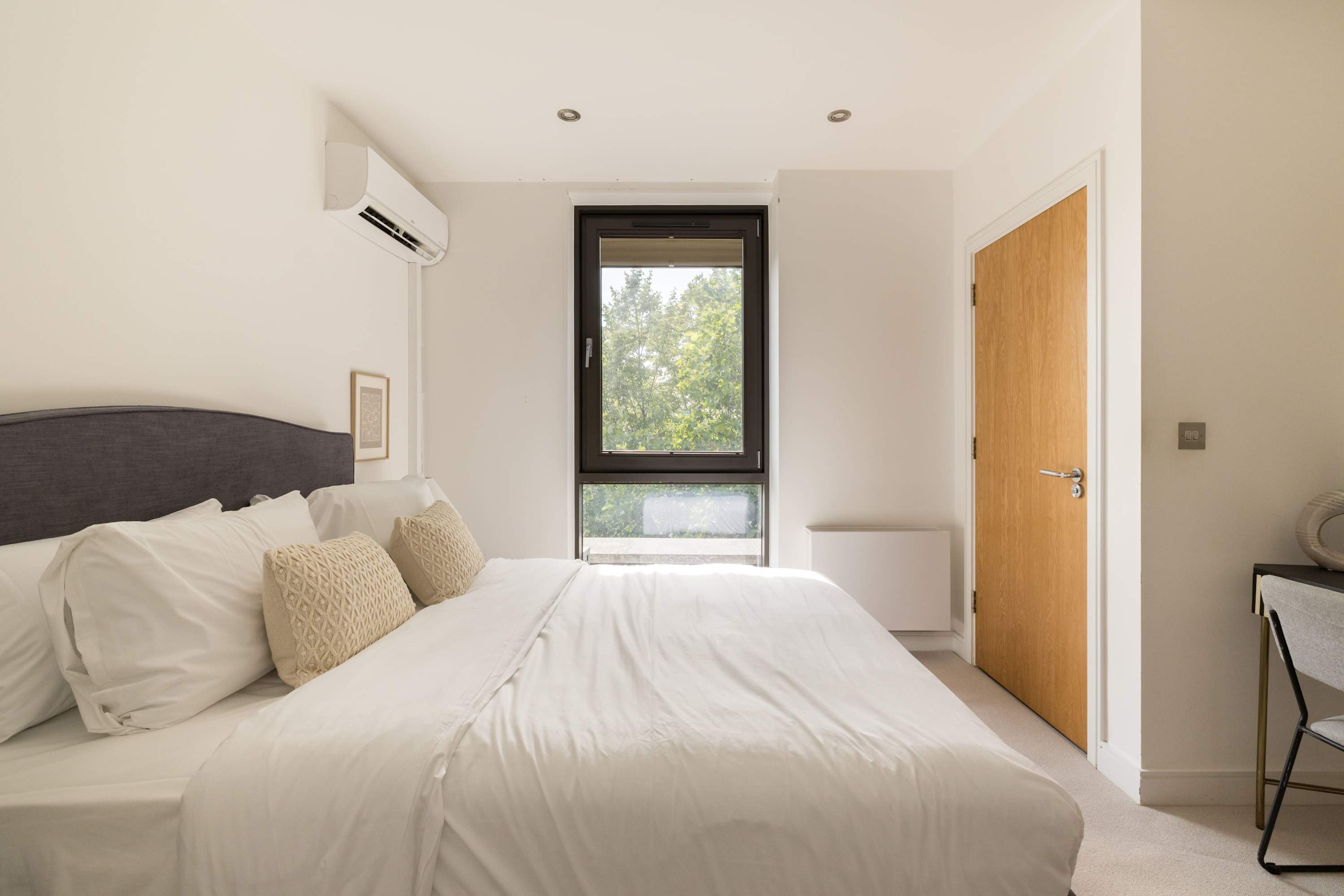 View Terrace Light in the Vale in Flat 15, Elgin Avenue 12 W9 3QP Terrace Light in the Vale in Flat 15, Elgin Avenue 12 W9 3QP - Property image 21 - VivreStays