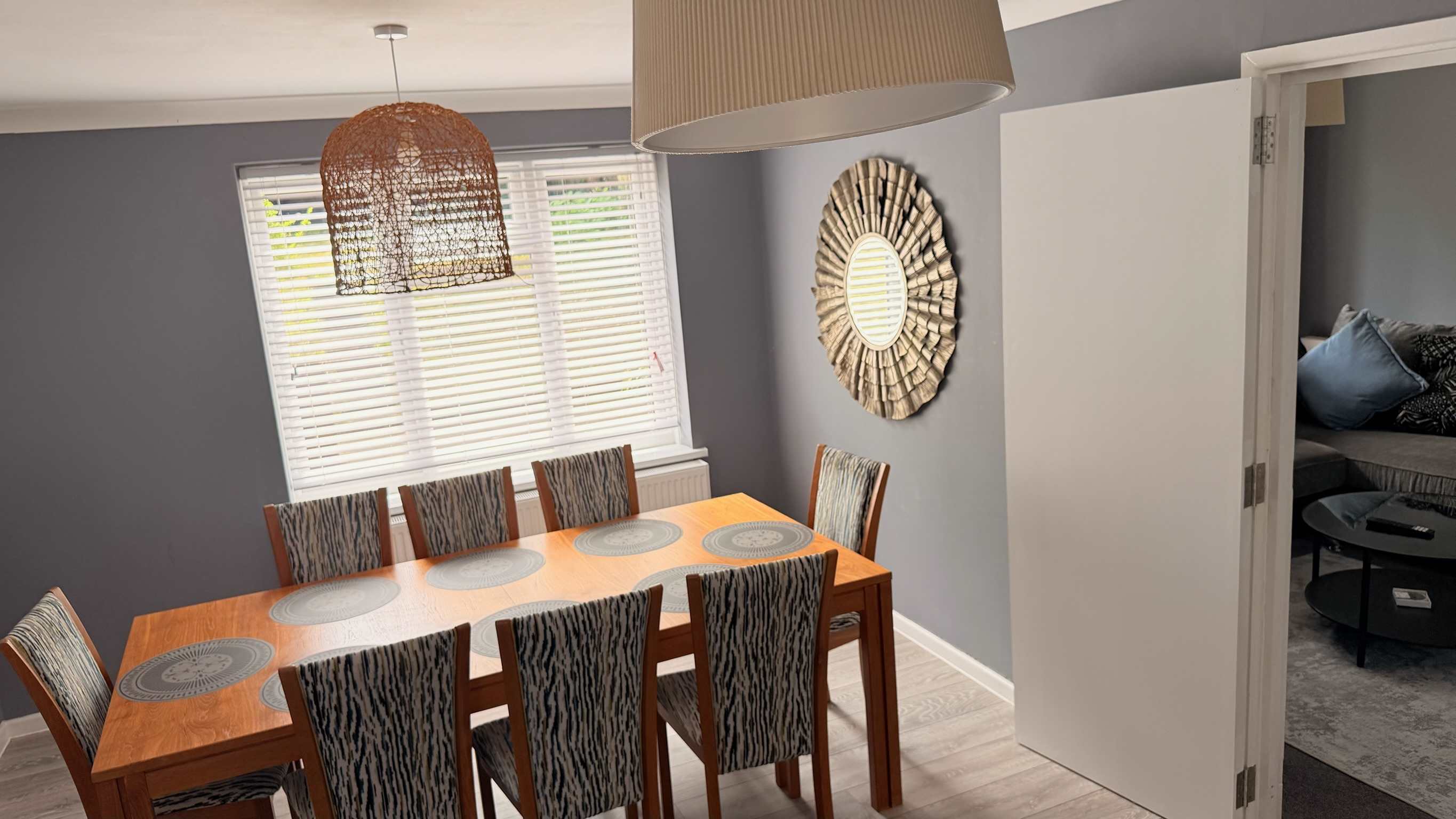 Duxford Spacious 4BR Home near IWM Duxford Aviation in Saint Peter's Street 51 CB22 4RP - Property image 2 - VivreStays