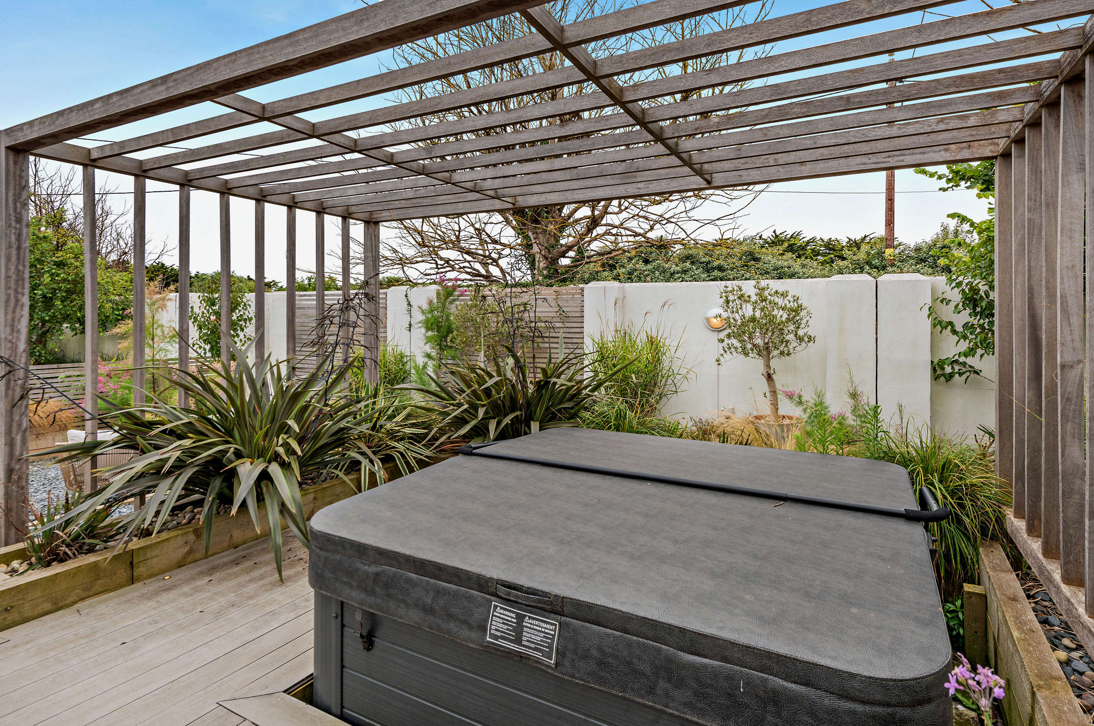 Lindens – photo 1