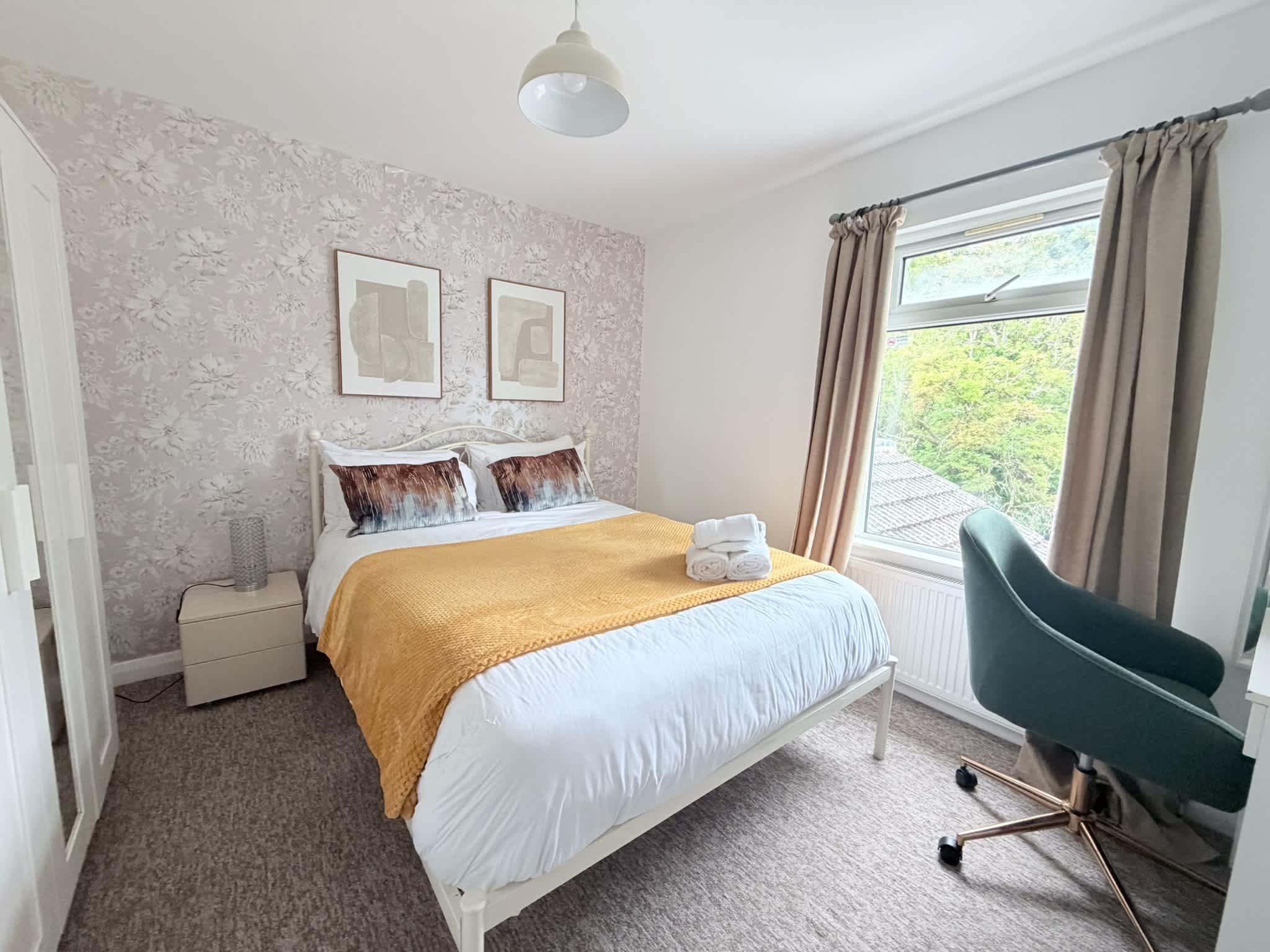 ONYX 4BR home near Computing History Museum serviced apartment - UK - VivreStays