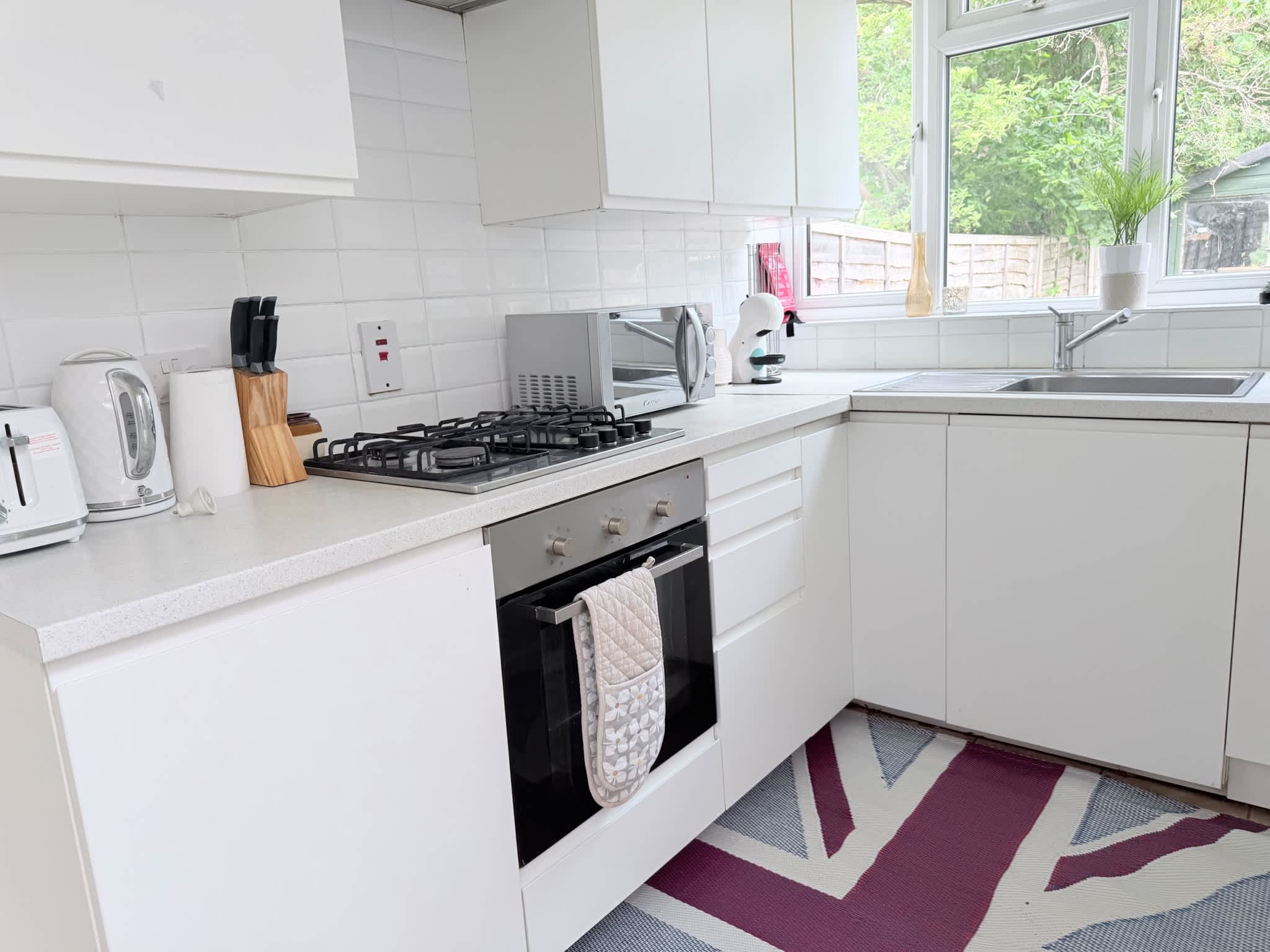 View ONYX 4BR home near Computing History Museum in Coldhams Lane 237 CB1 3HY ONYX 4BR home near Computing History Museum in Coldhams Lane 237 CB1 3HY - Property image 33 - VivreStays