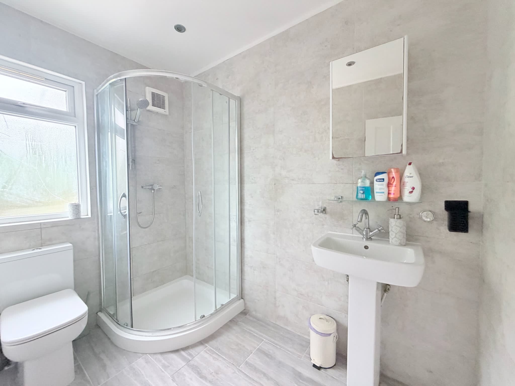 View ONYX 4BR home near Computing History Museum in Coldhams Lane 237 CB1 3HY ONYX 4BR home near Computing History Museum in Coldhams Lane 237 CB1 3HY - Property image 56 - VivreStays