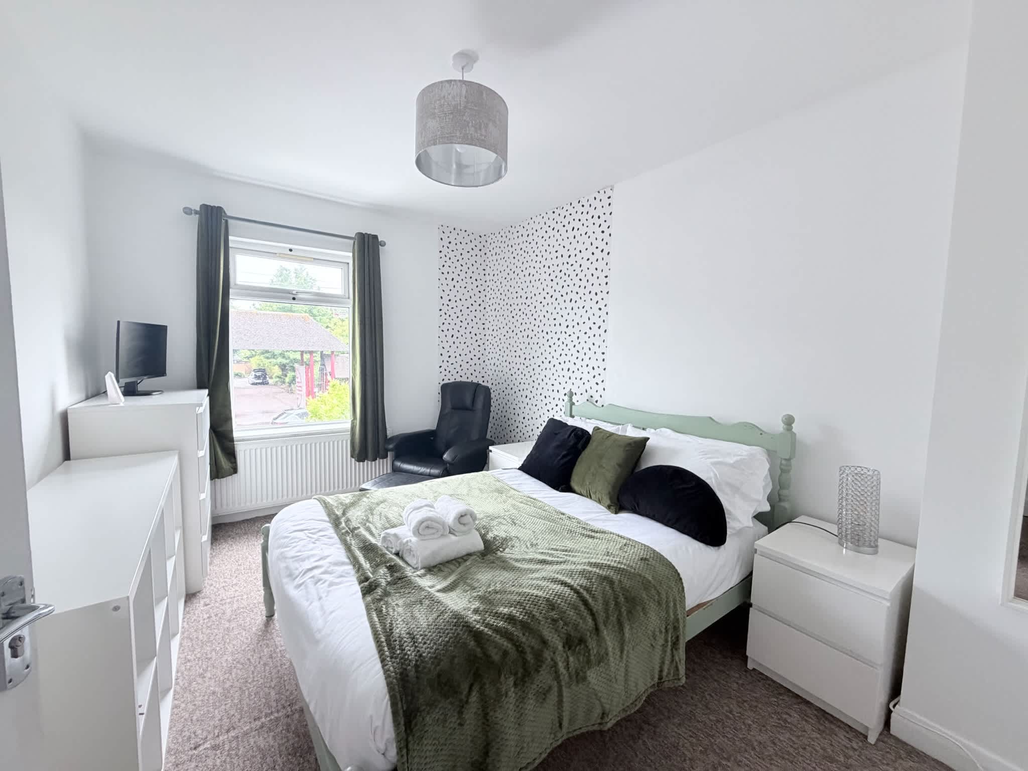 View ONYX 4BR home near Computing History Museum in Coldhams Lane 237 CB1 3HY ONYX 4BR home near Computing History Museum in Coldhams Lane 237 CB1 3HY - Property image 7 - VivreStays