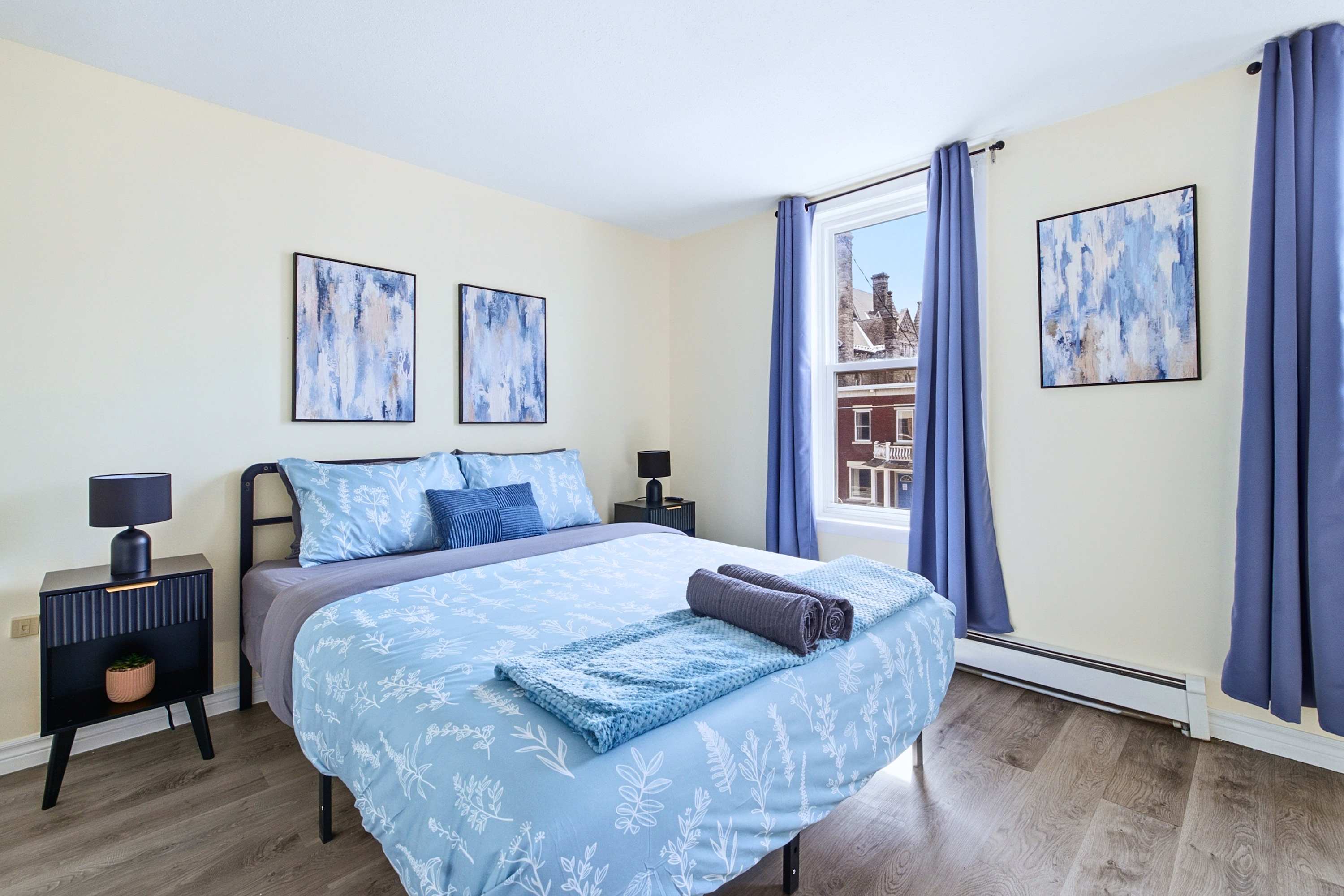 Modern Retreat by ByWard Market Parliament