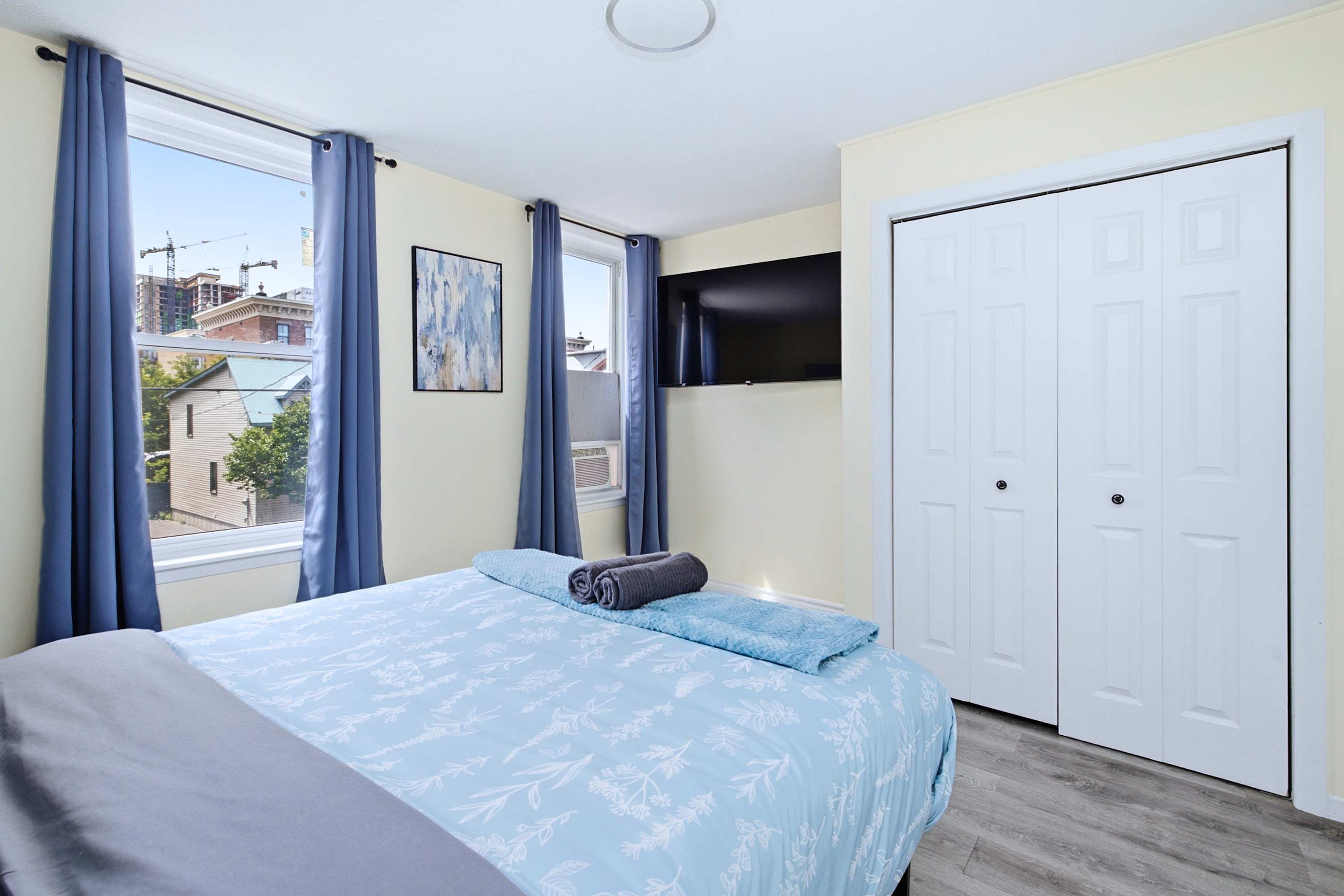 Relax in the king bed and enjoy your favorite entertainment
