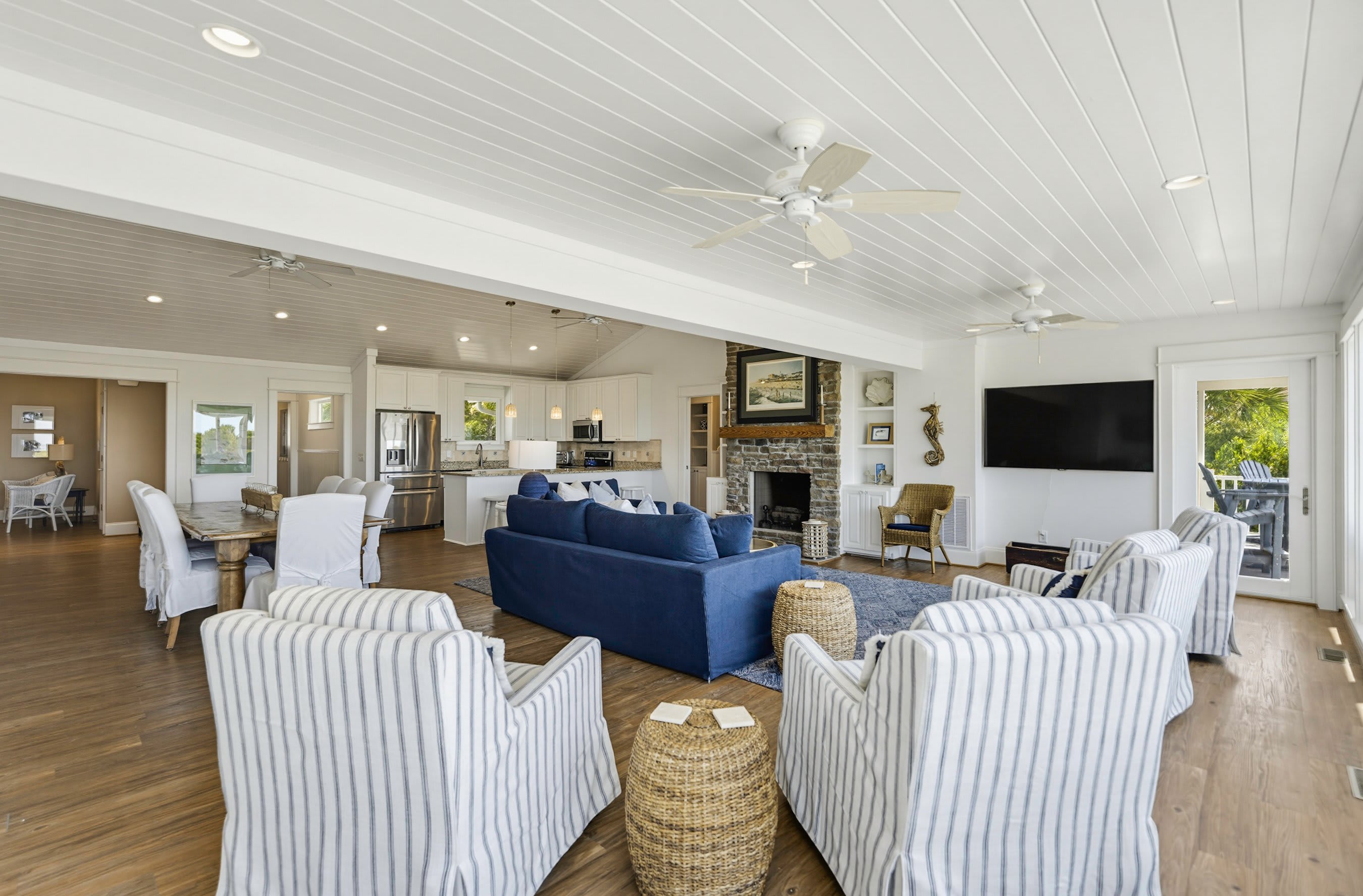 725 Sea Dragon Lane | Photo 16
