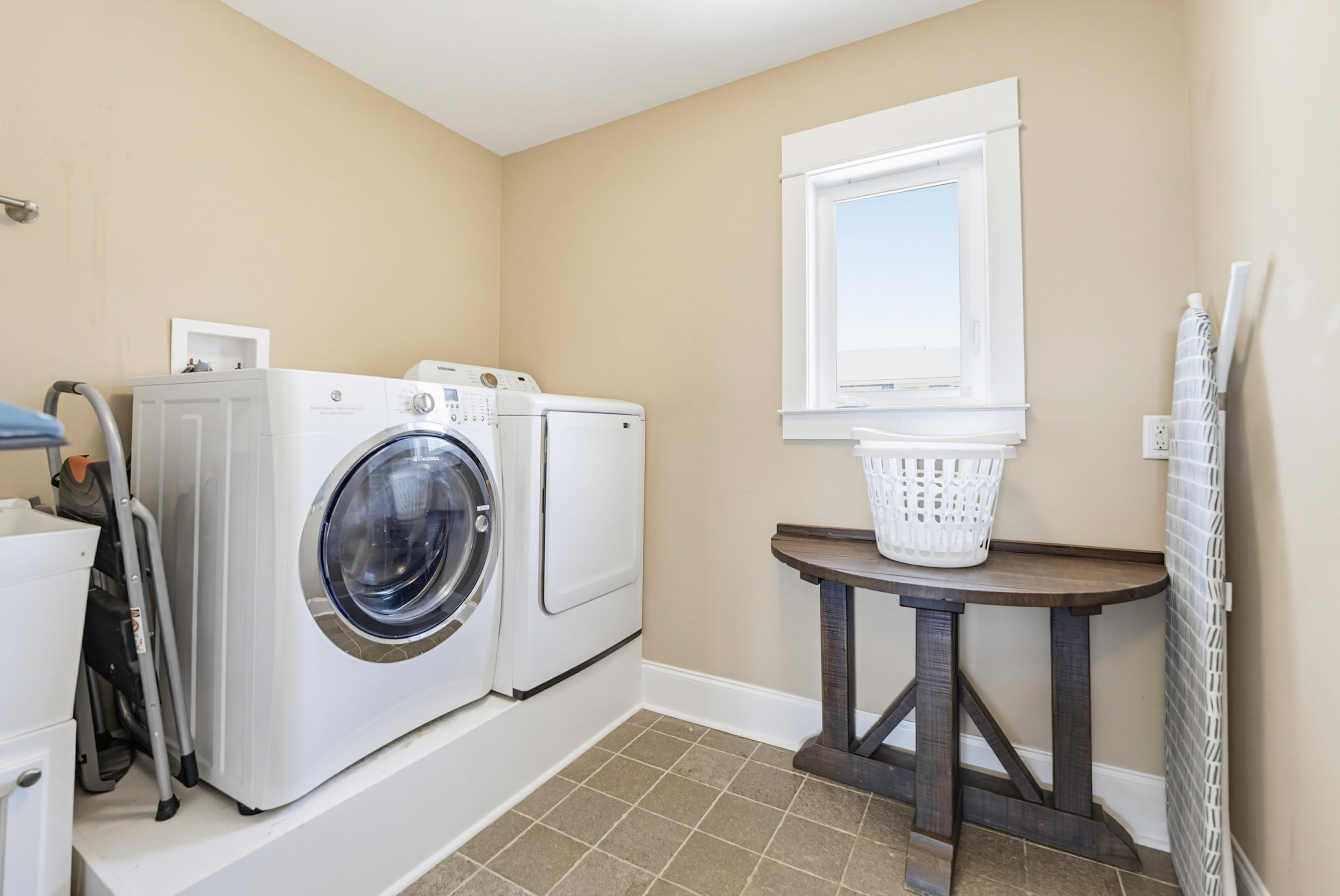 725 Sea Dragon Lane | Photo 39