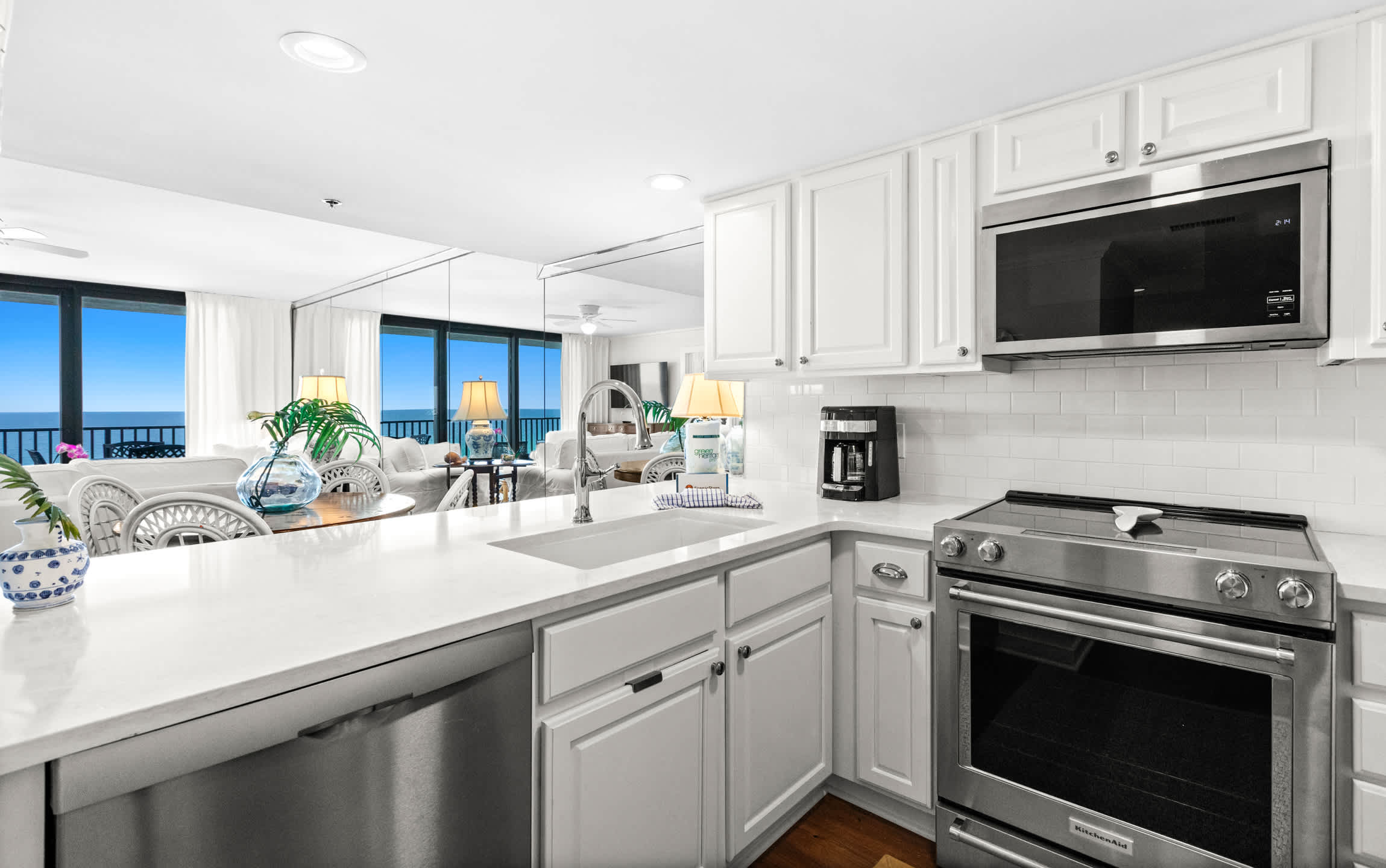 One Seagrove Place 0808 5