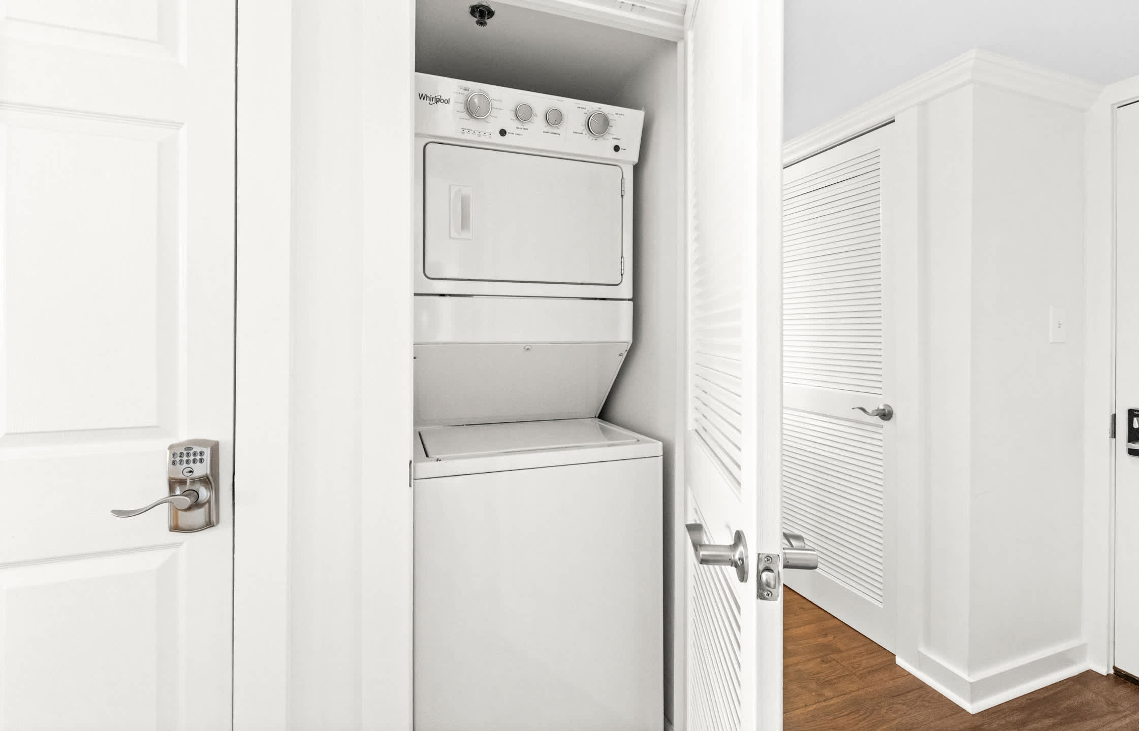 One Seagrove Place 0808 8