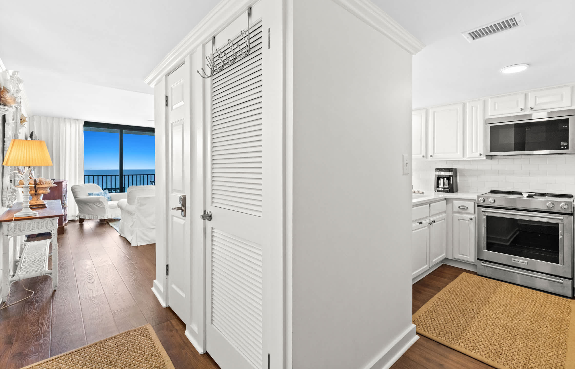 One Seagrove Place 0808 4