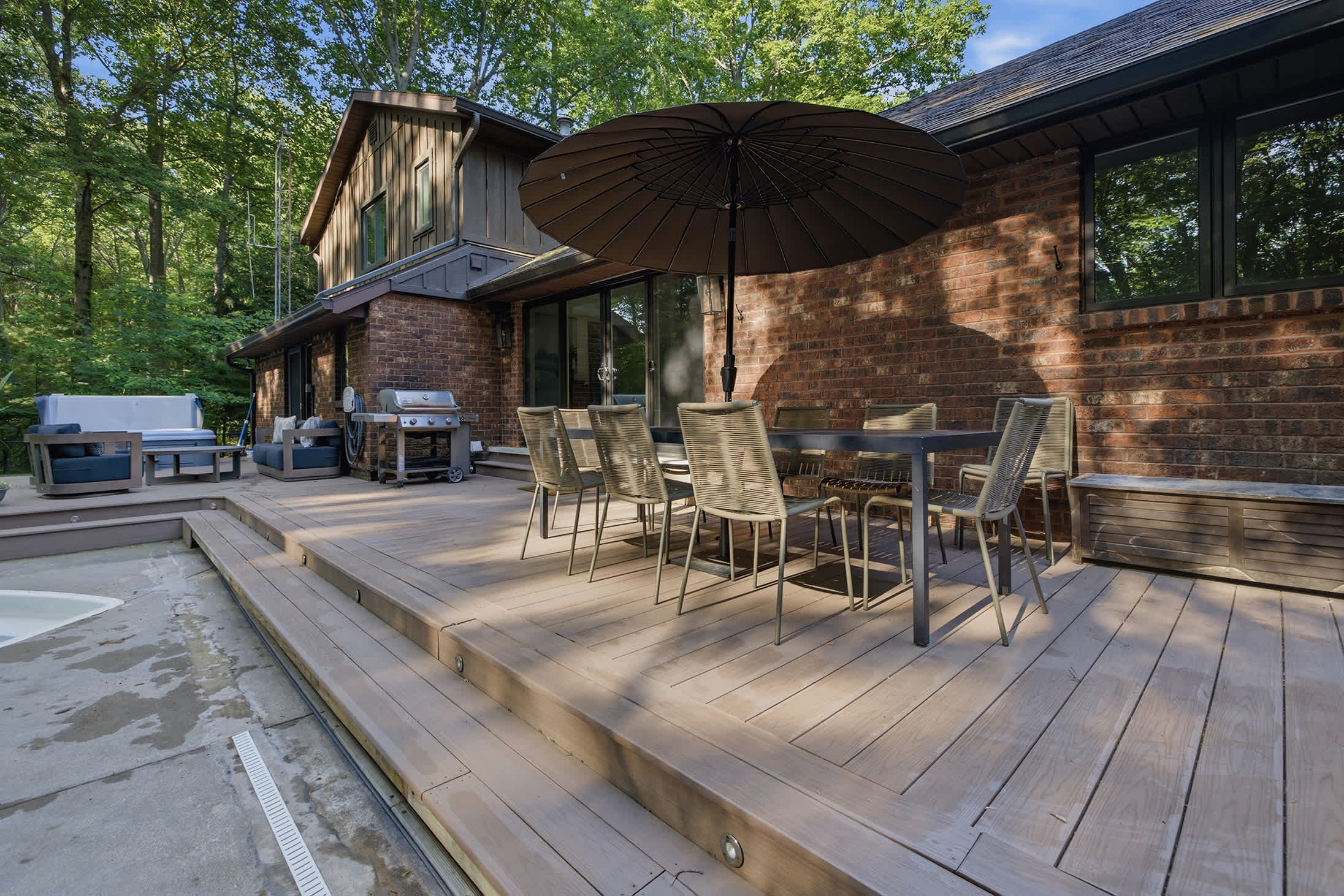 A sunny deck to relax, dine, and reconnect in nature.