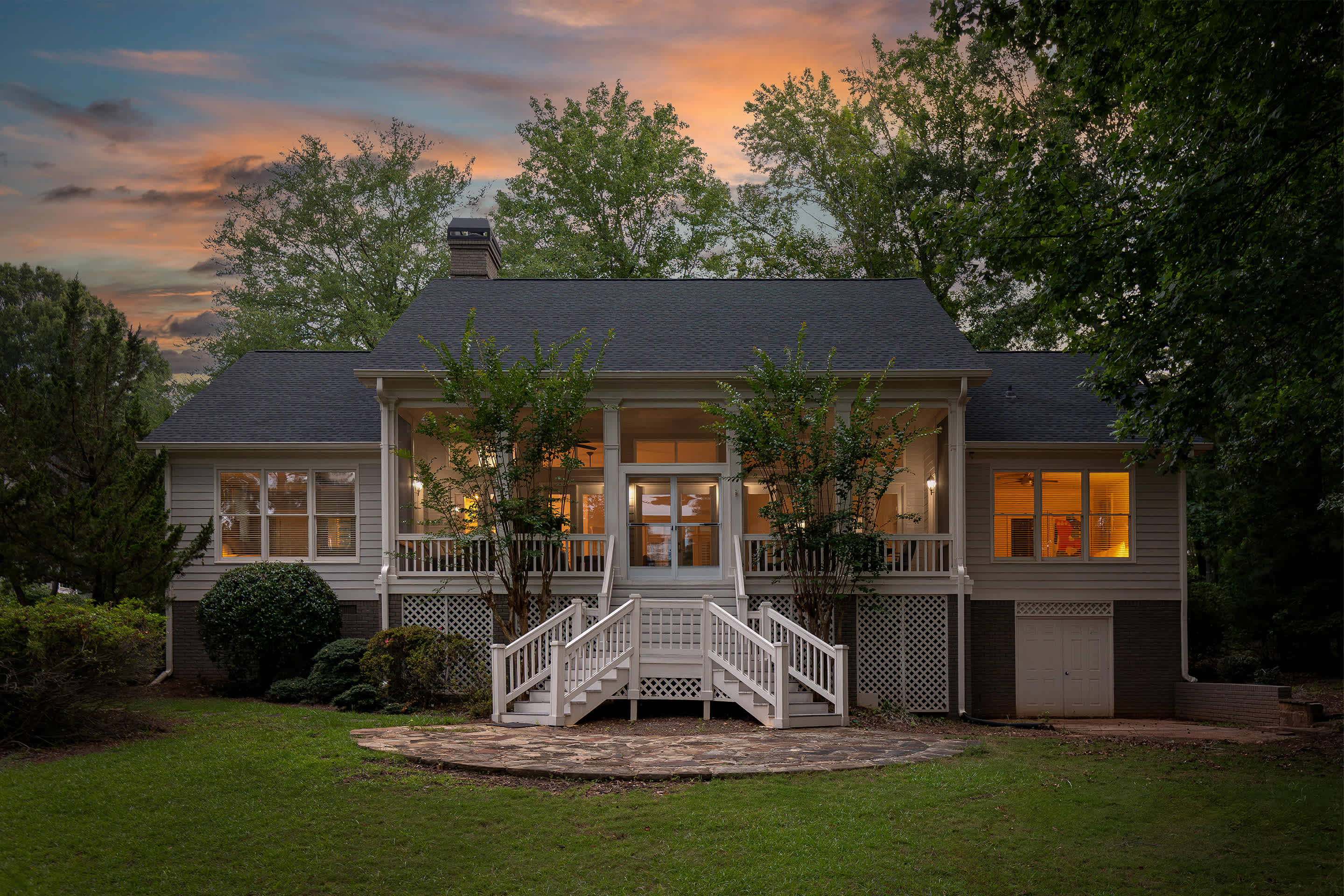 Spacious Great Waters Home w/ Screened Porch 3