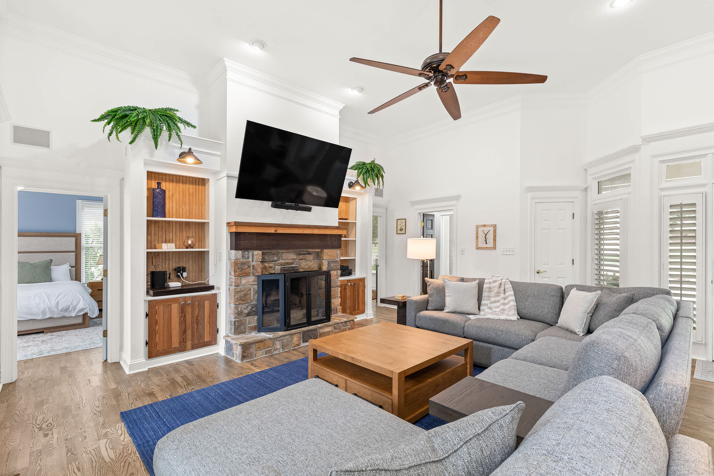 Spacious Great Waters Home w/ Screened Porch 6