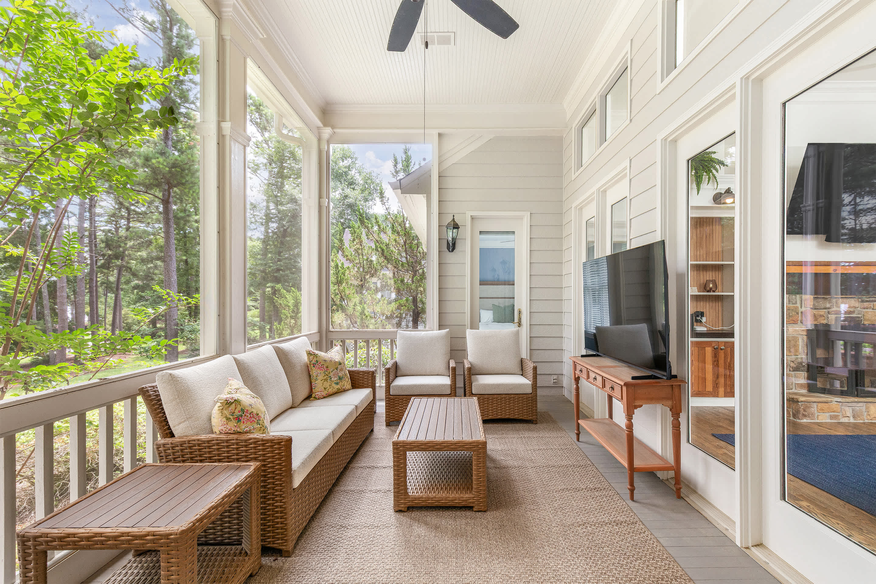 Spacious Great Waters Home w/ Screened Porch 2