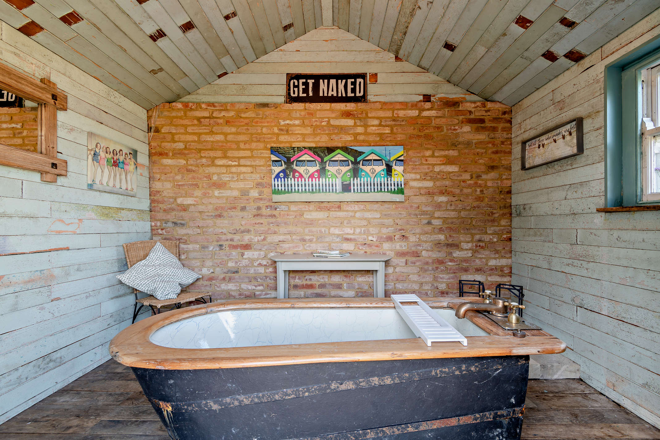 Hallmark Lodge – photo 16
