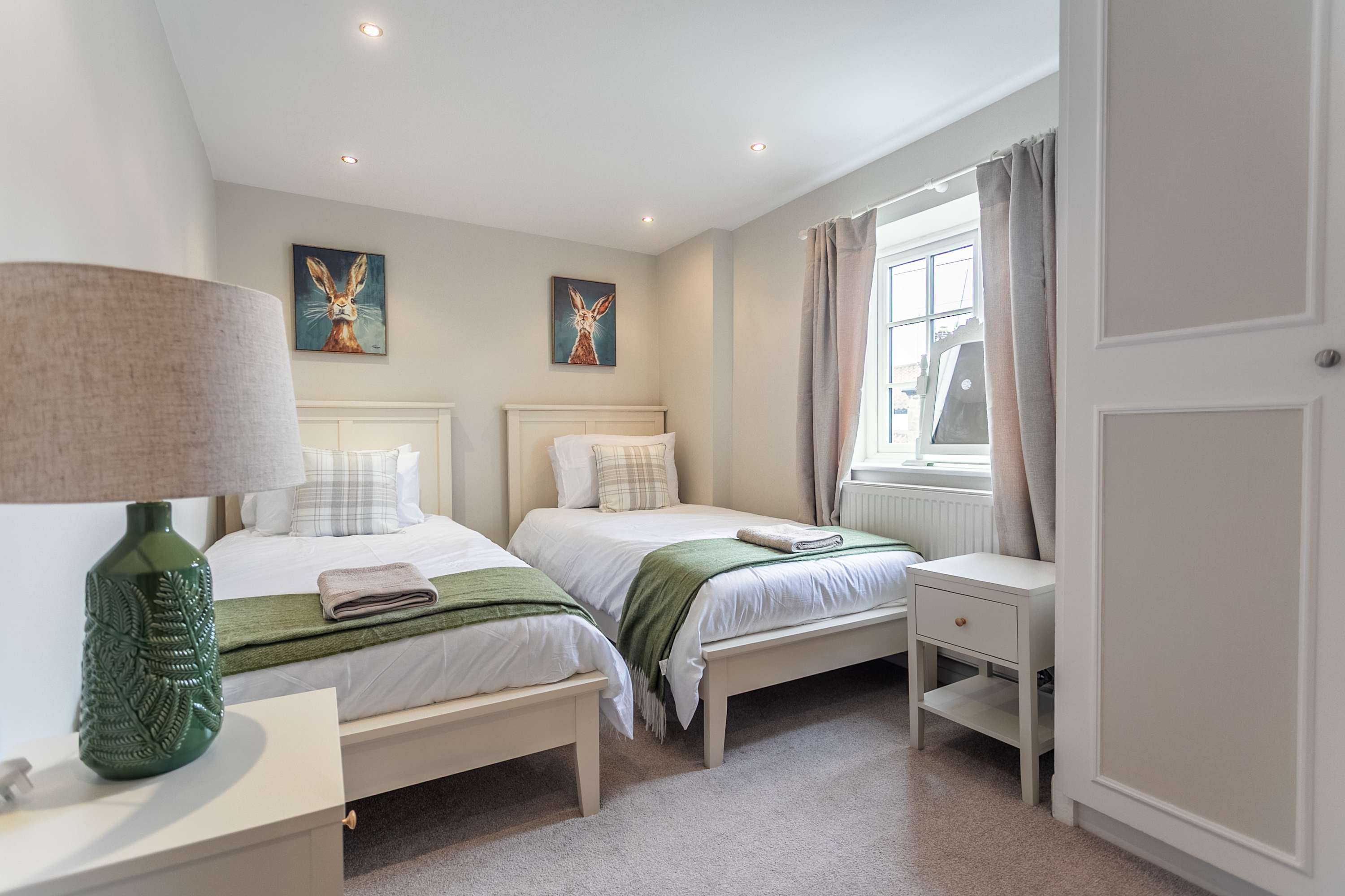 NEW! Cosy Stone Cottage With Free Parking & Wifi