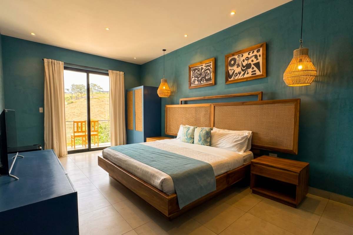 Private Beach | Pool | Whale Watching | Fishing