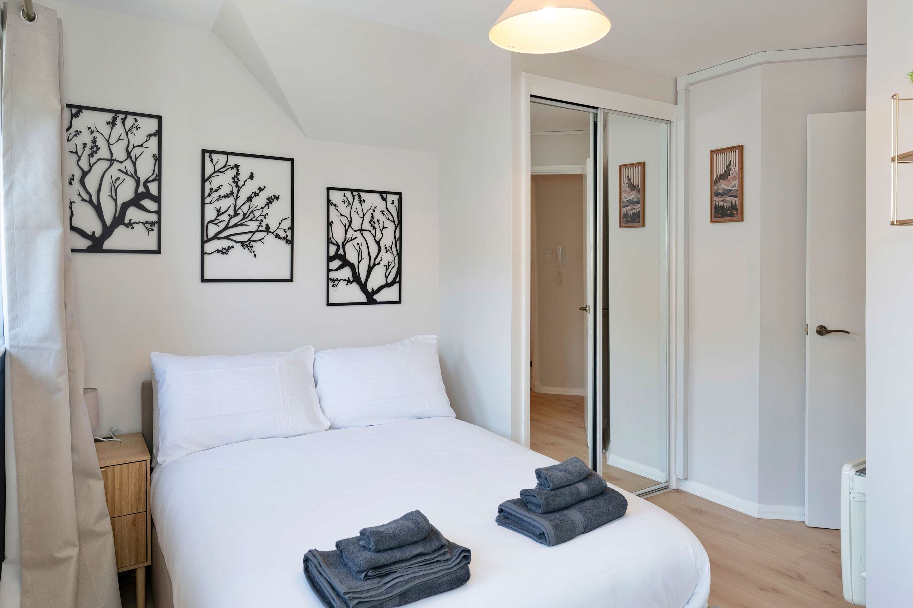 Coastal Comfort-3 Bed-Dedicated Free Parking -WiFi in Fowlers Court 49 EH32 9AT - Property image 13 - VivreStays