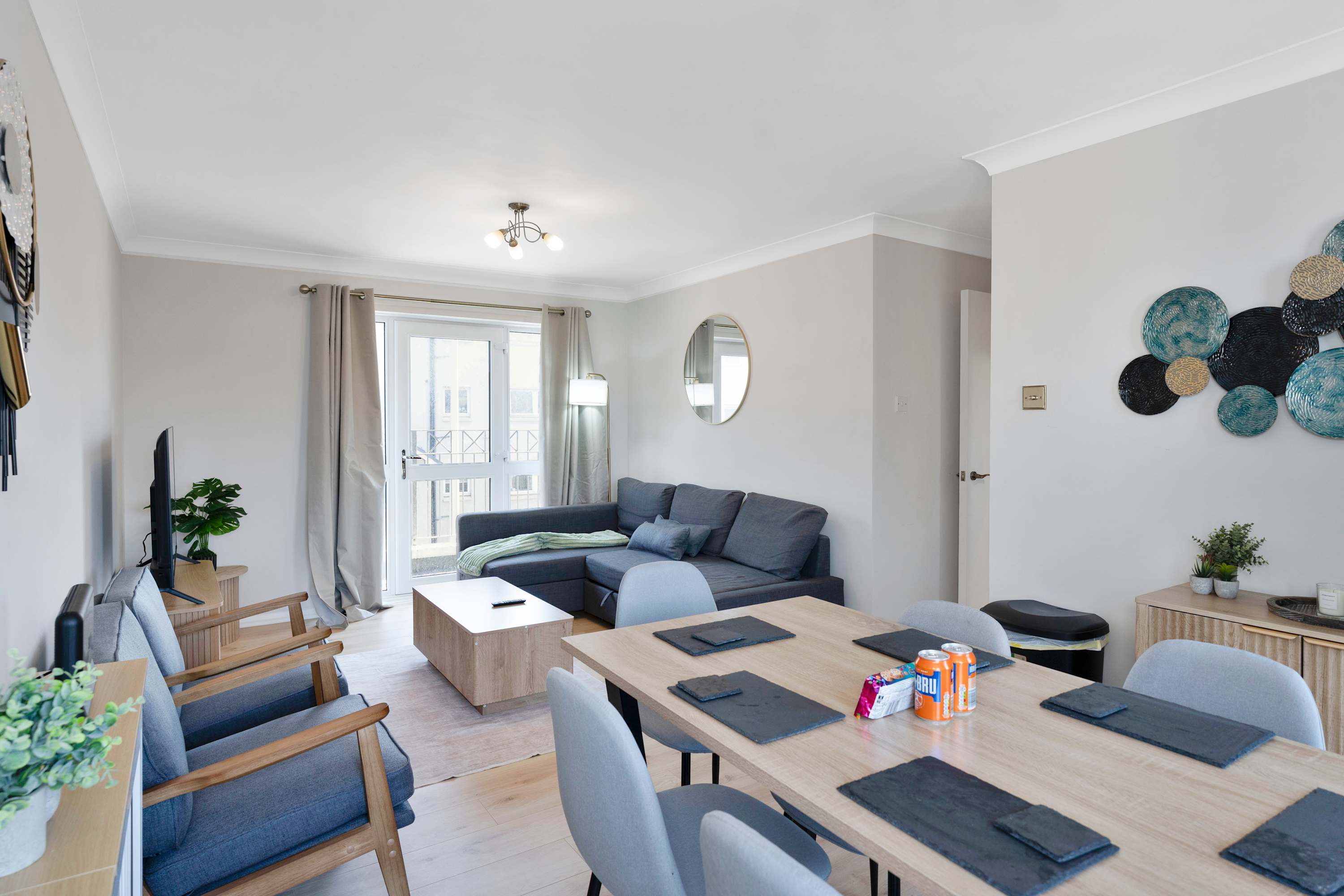 Coastal Comfort-3 Bed-Dedicated Free Parking -WiFi in Fowlers Court 49 EH32 9AT - Property image 4 - VivreStays