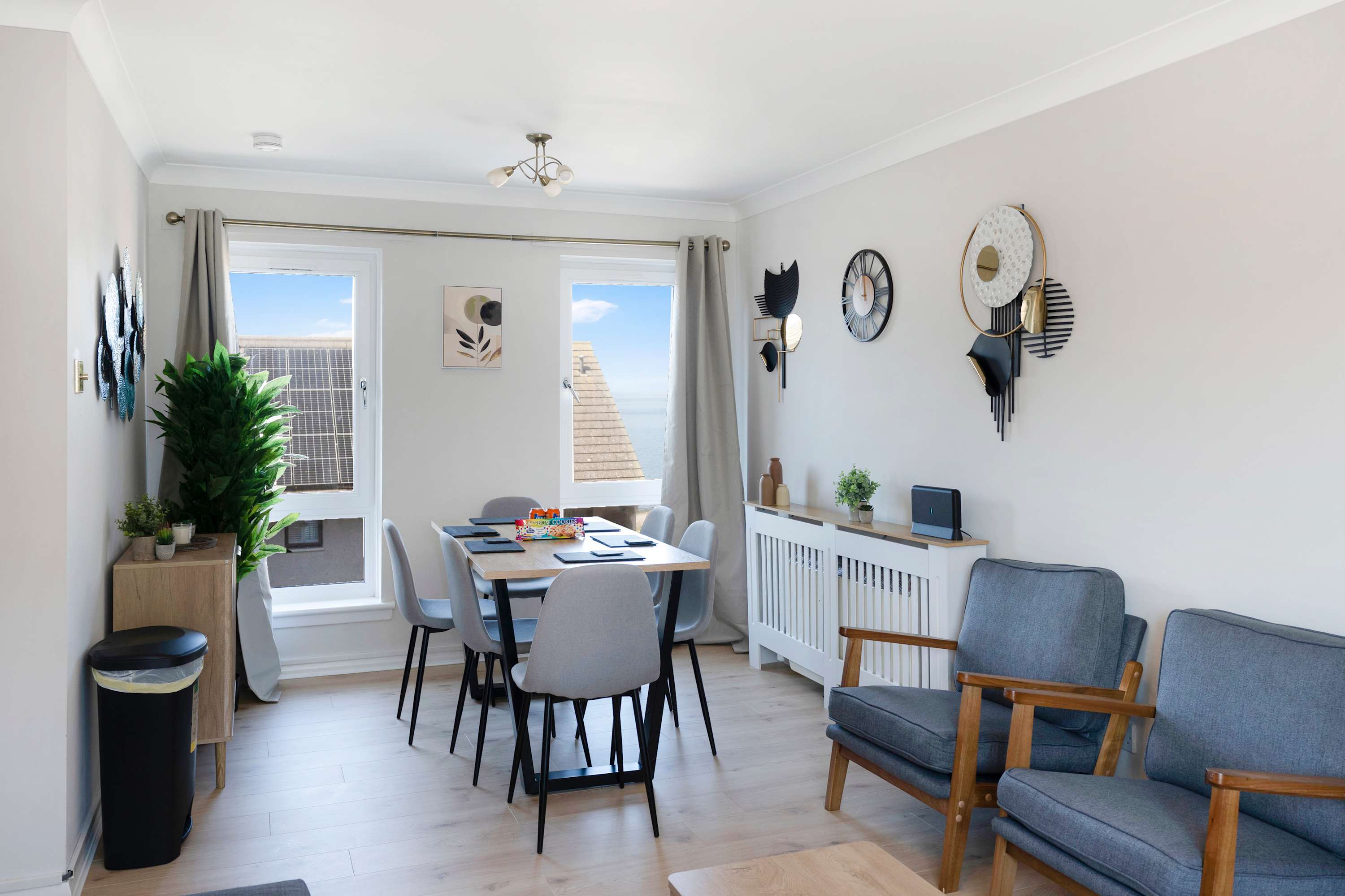 Coastal Comfort-3 Bed-Dedicated Free Parking -WiFi serviced apartment - Prestonpans - VivreStays