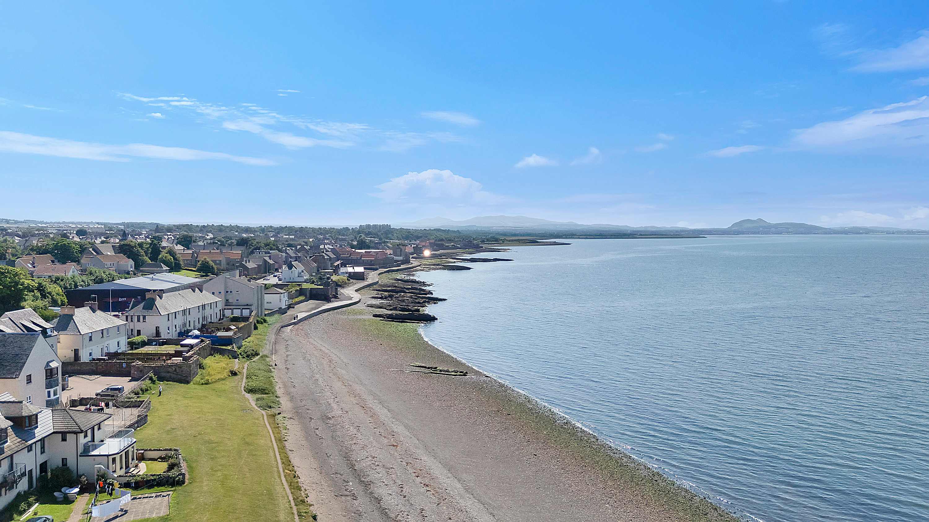 Coastal Comfort-3 Bed-Dedicated Free Parking -WiFi in Fowlers Court 49 EH32 9AT - Property image 18 - VivreStays