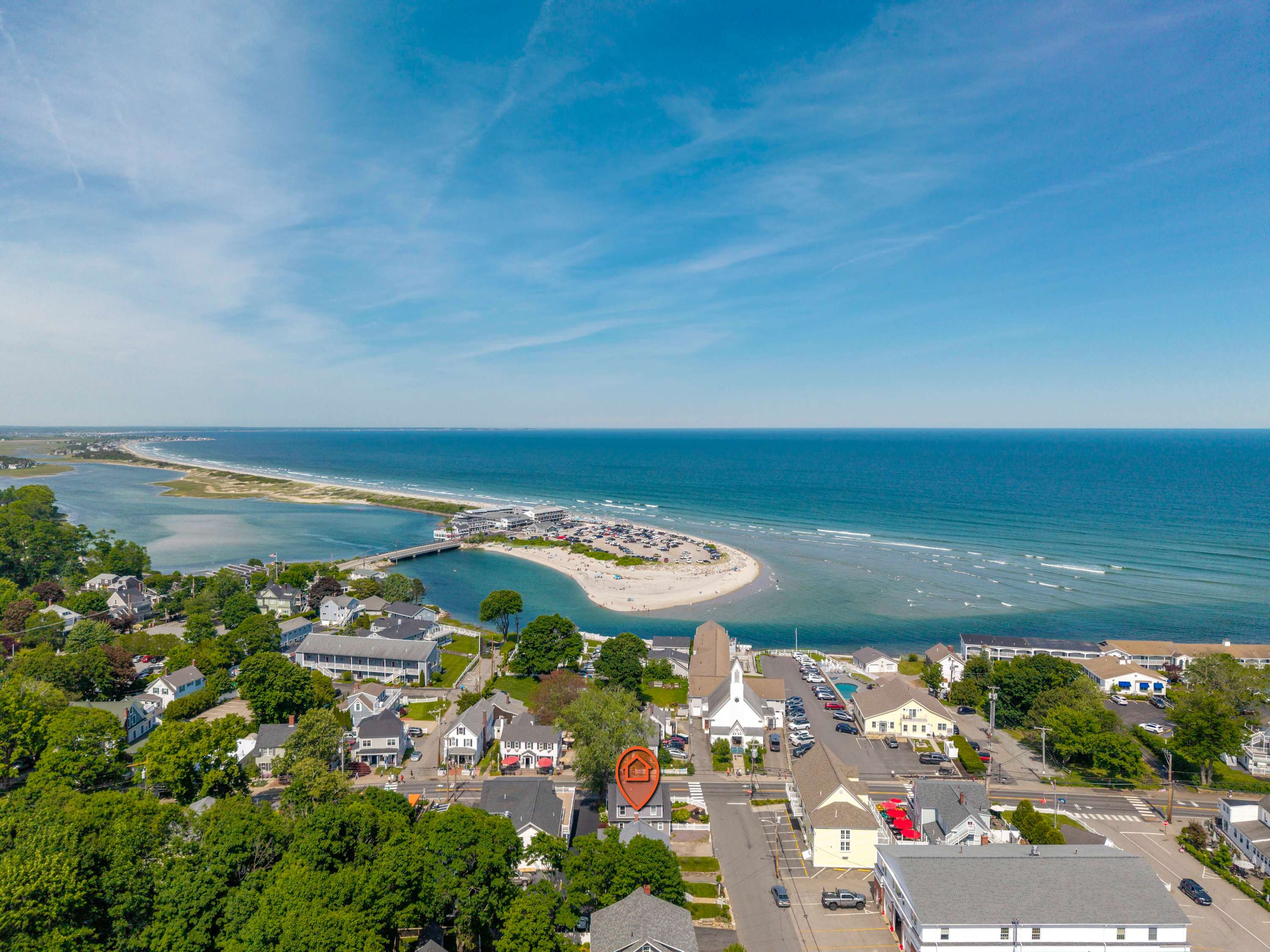 Steps to downtown and the beach both!