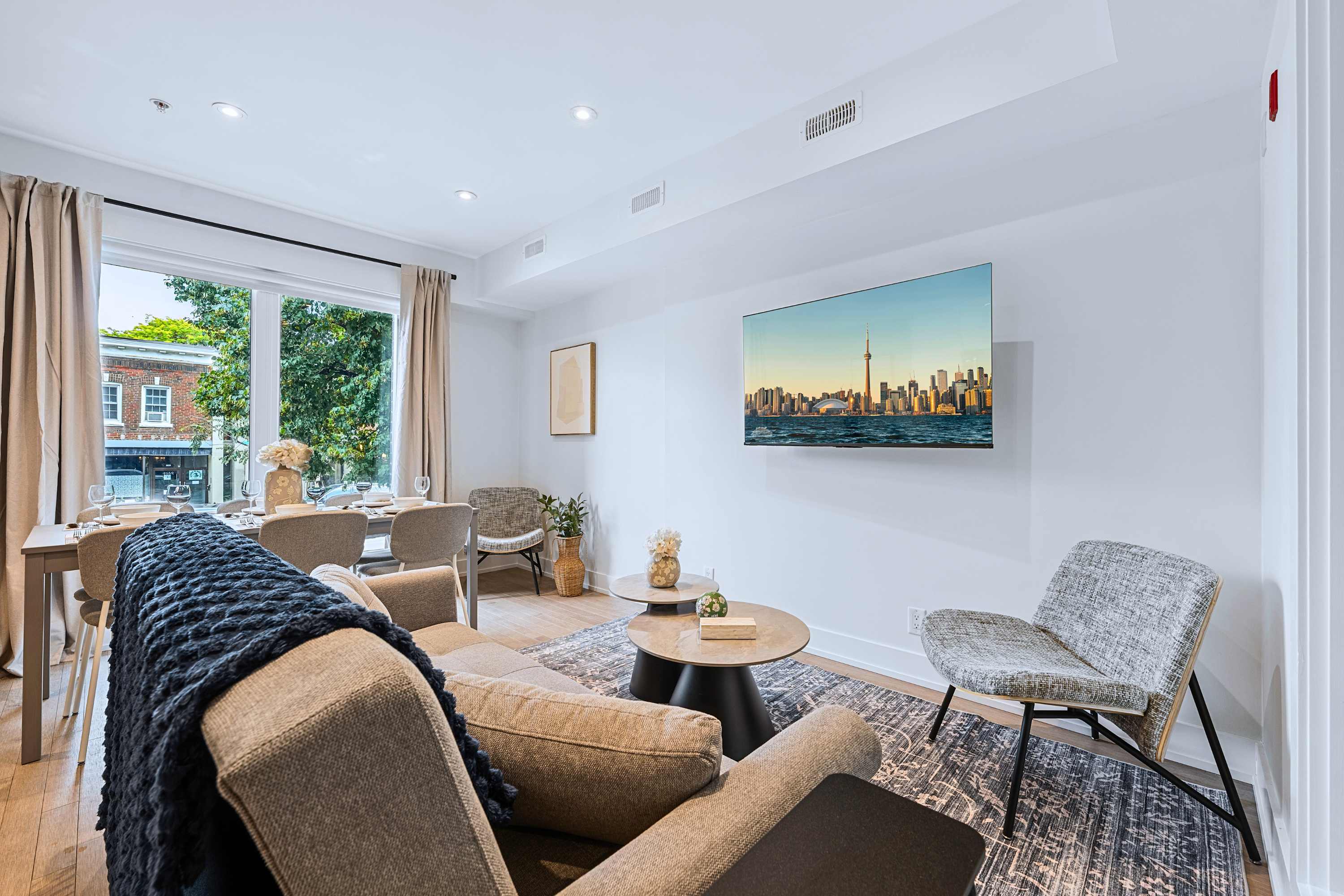 Westend Suite Near High Park Bloor West