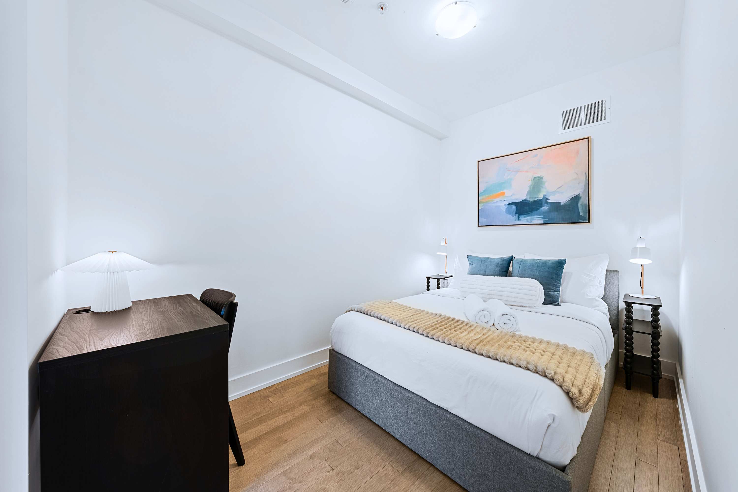 Westend Suite Near High Park Bloor West | Photo 2