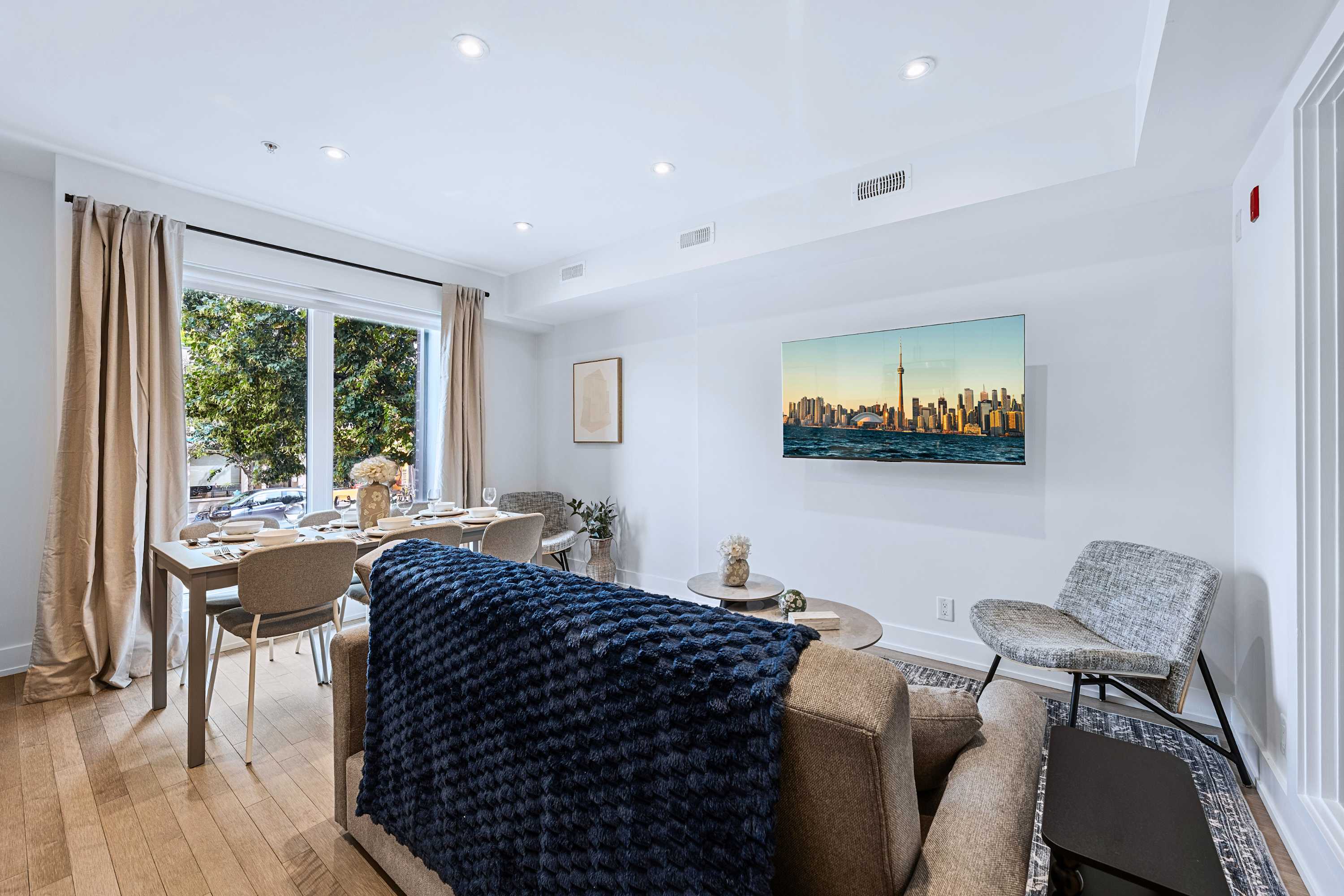 Westend Suite Near High Park Bloor West | Photo 8