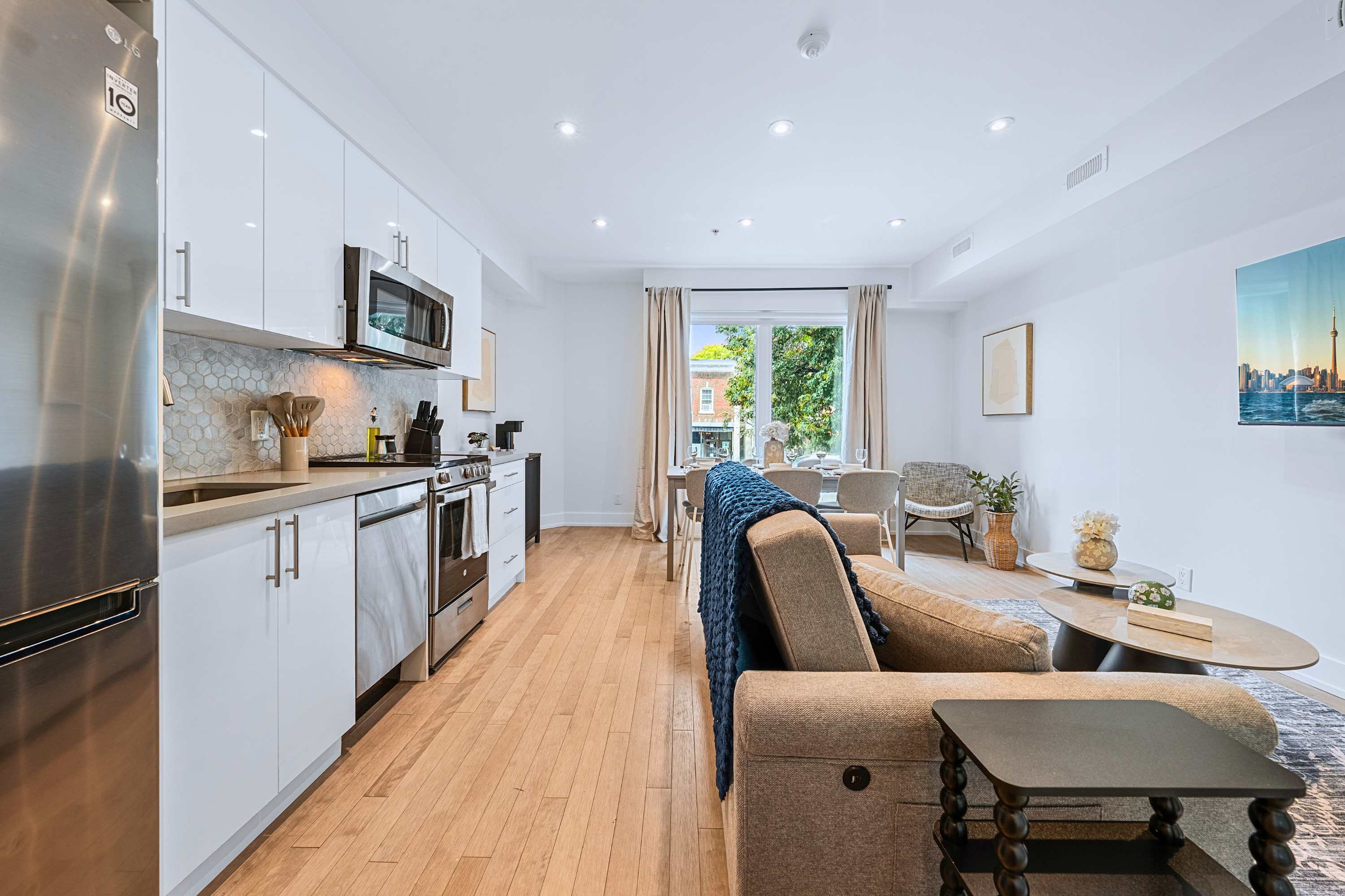 Westend Suite Near High Park Bloor West | Photo 3