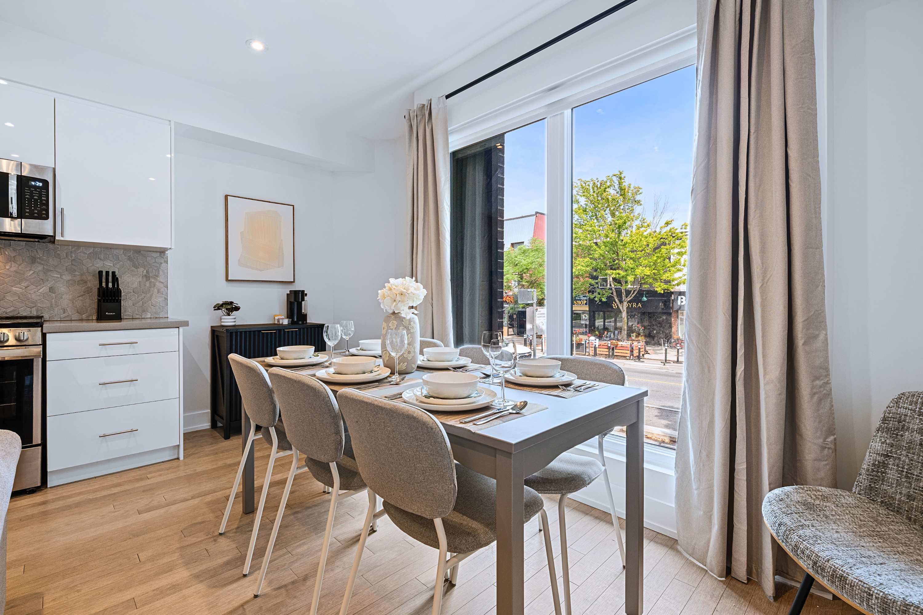 Westend Suite Near High Park Bloor West | Photo 17