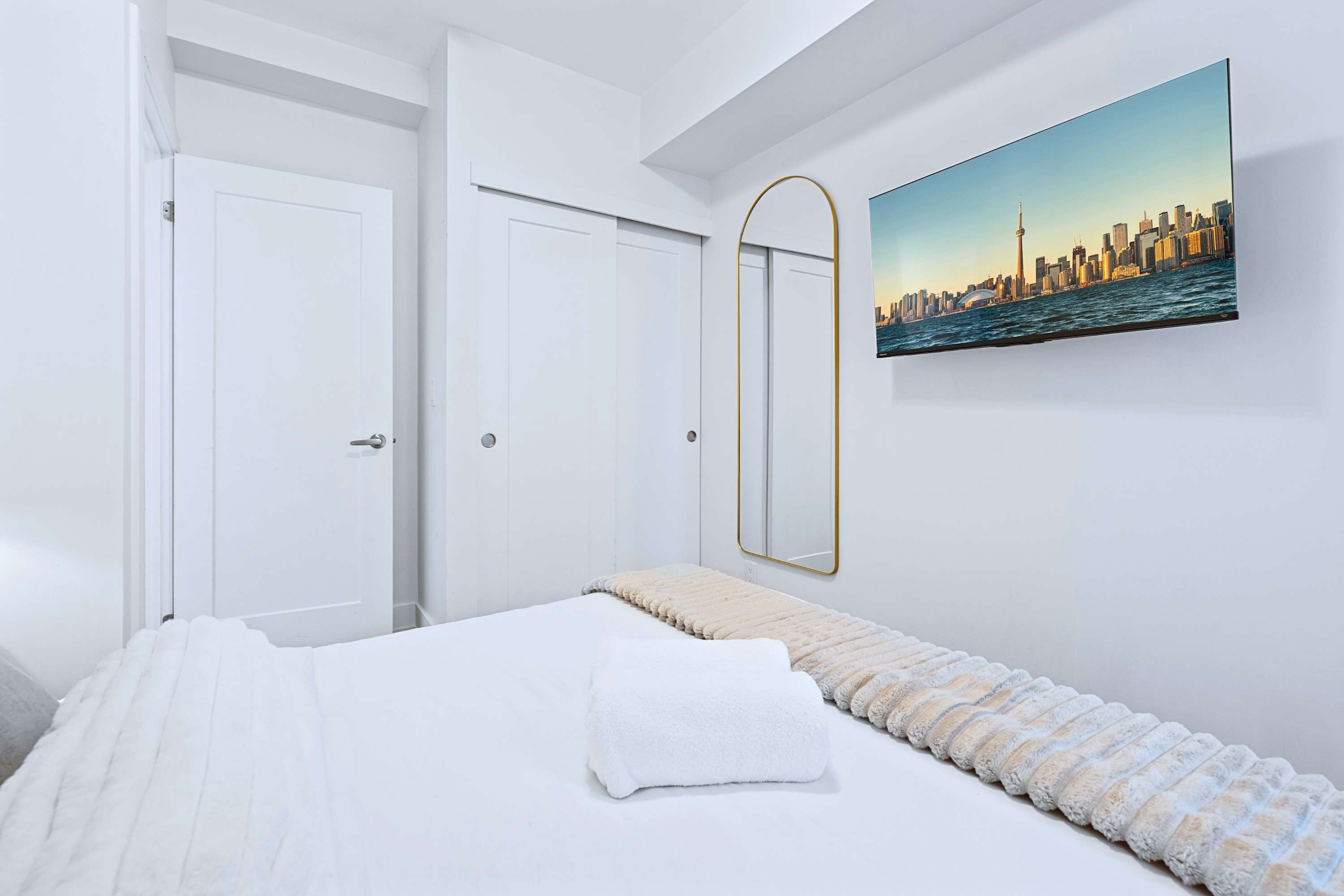 Westend Suite Near High Park Bloor West | Photo 26