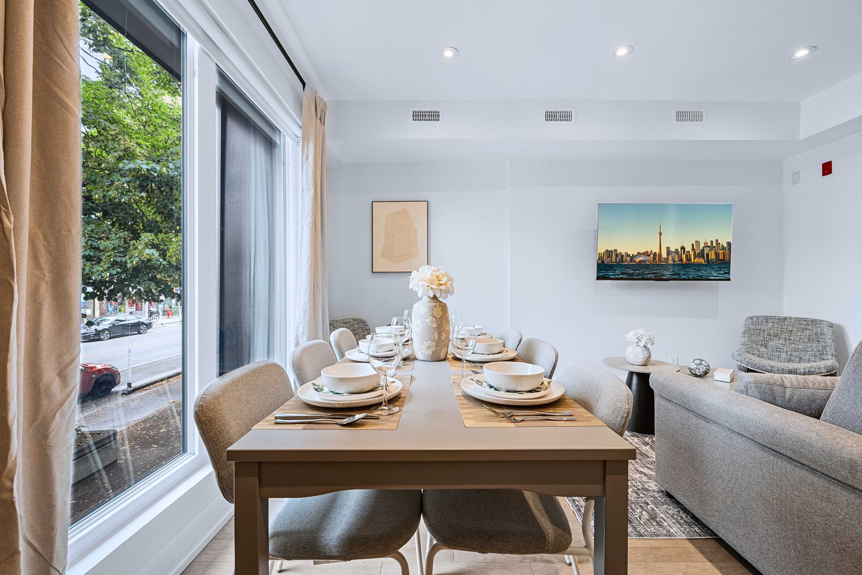 Westend Suite Near High Park Bloor West | Photo 27